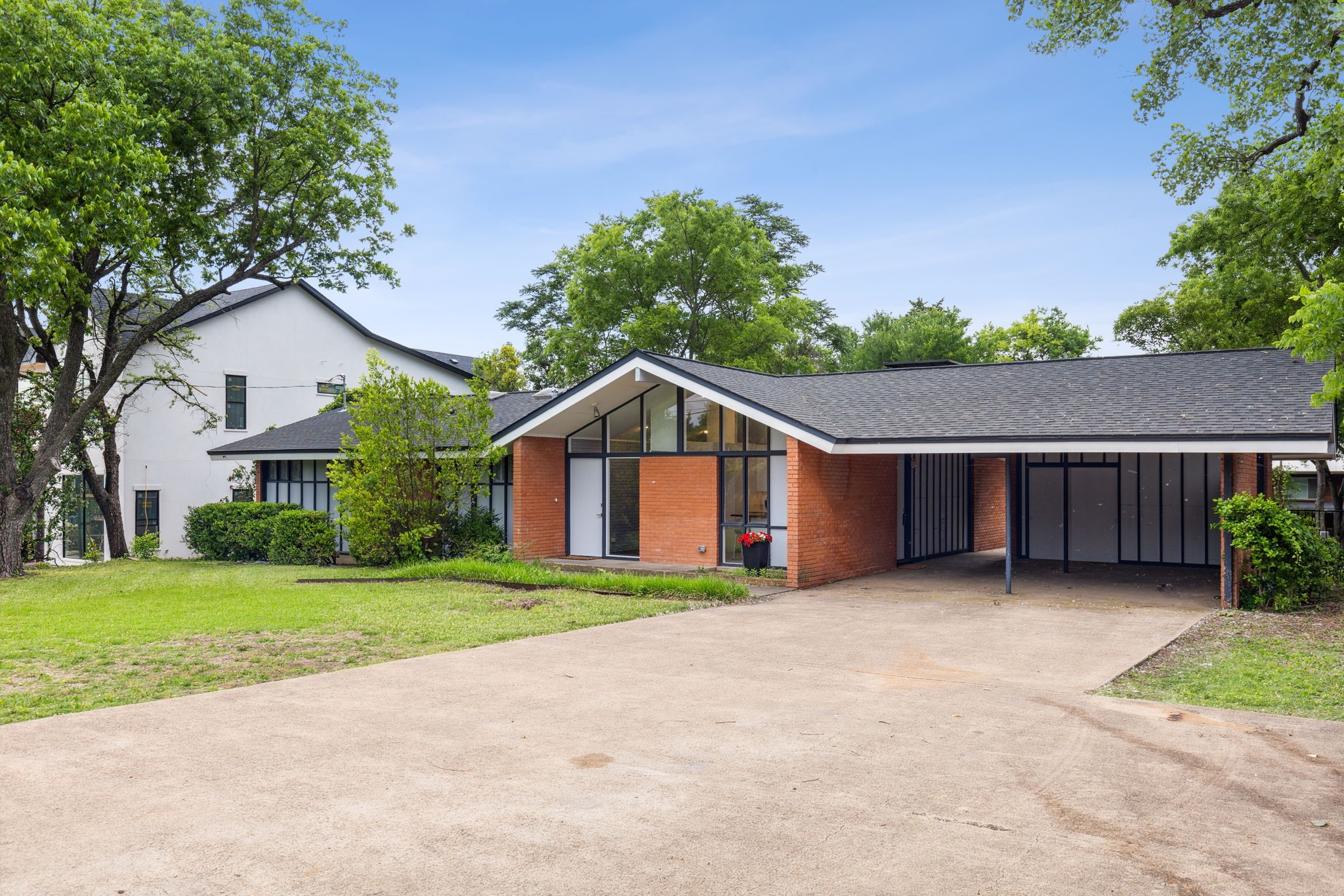 6916 Forest Lane Dallas TX 75230