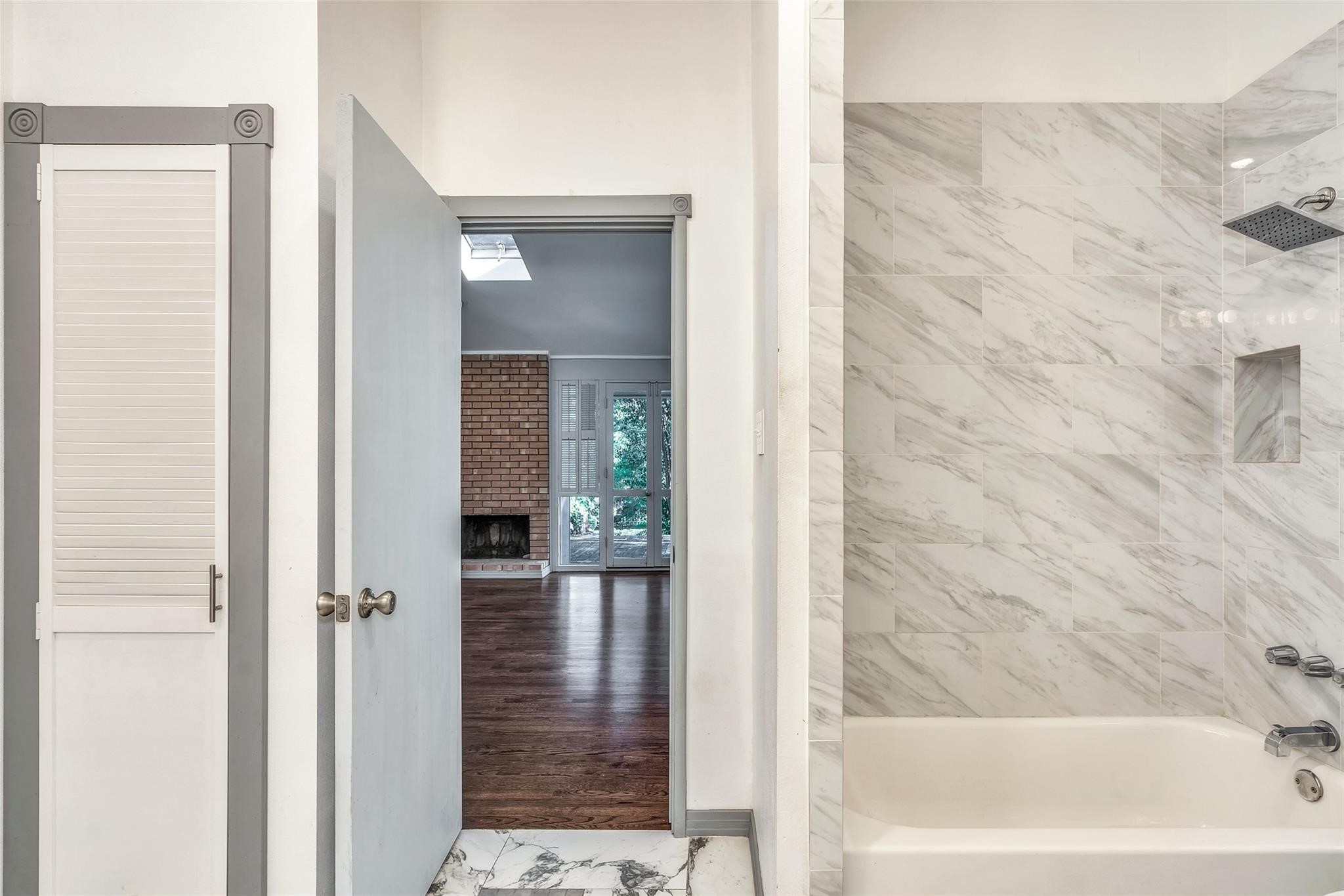 6916 Forest Lane Dallas TX 75230