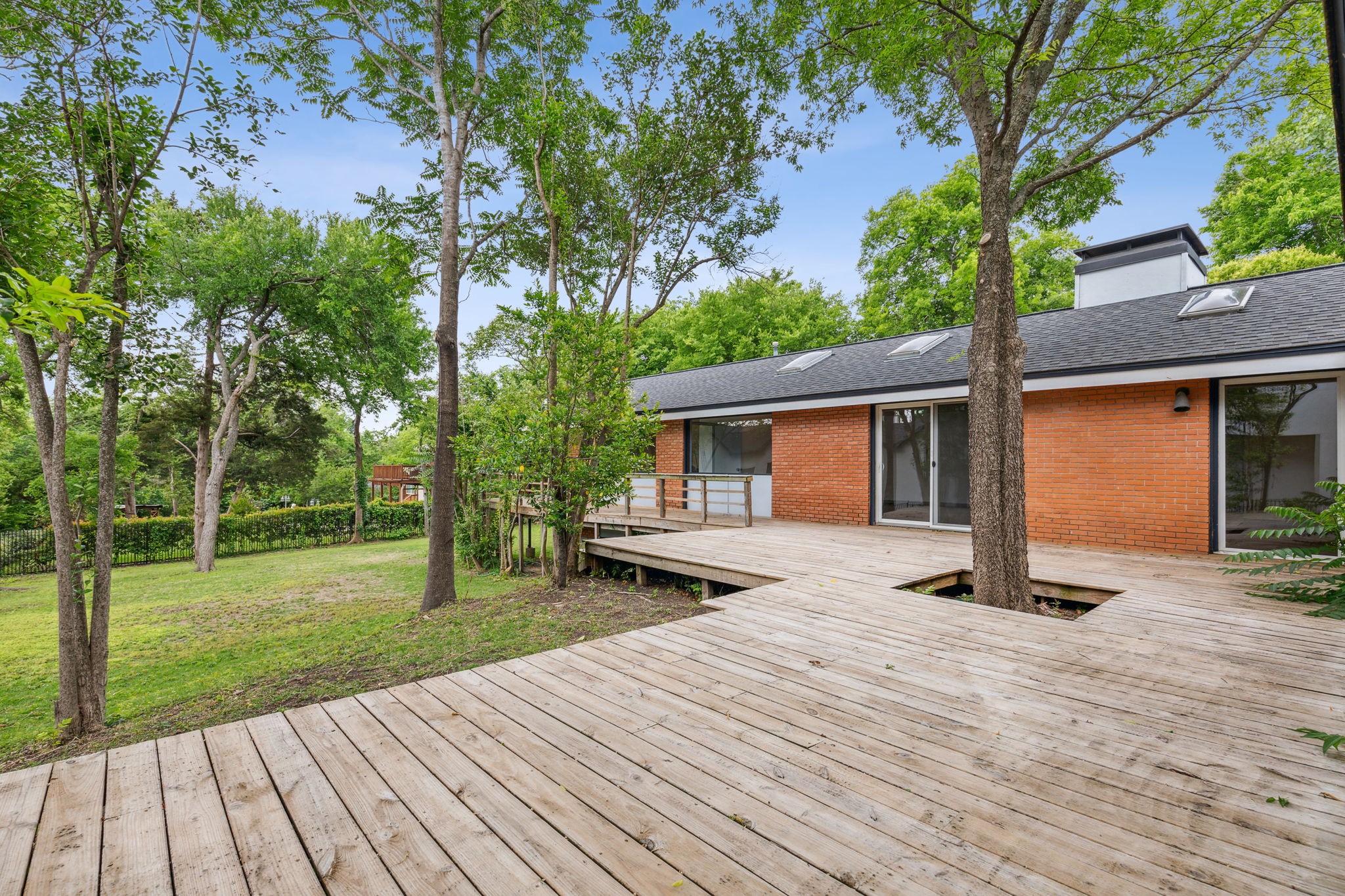 6916 Forest Lane Dallas TX 75230