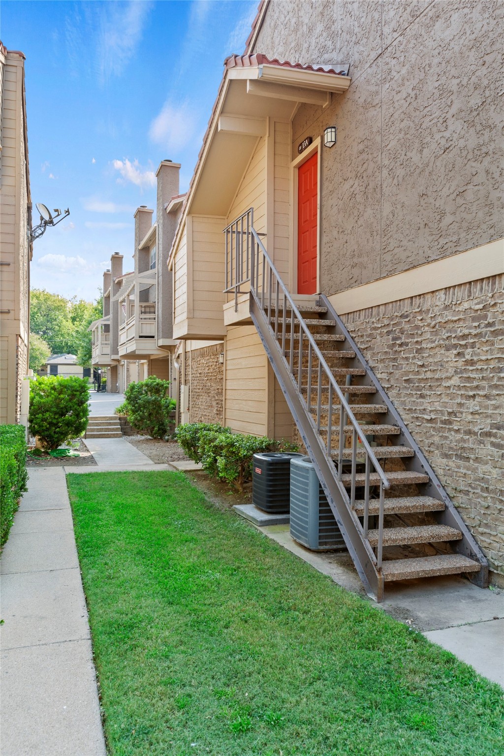 5200 Martel Avenue Dallas TX 75206