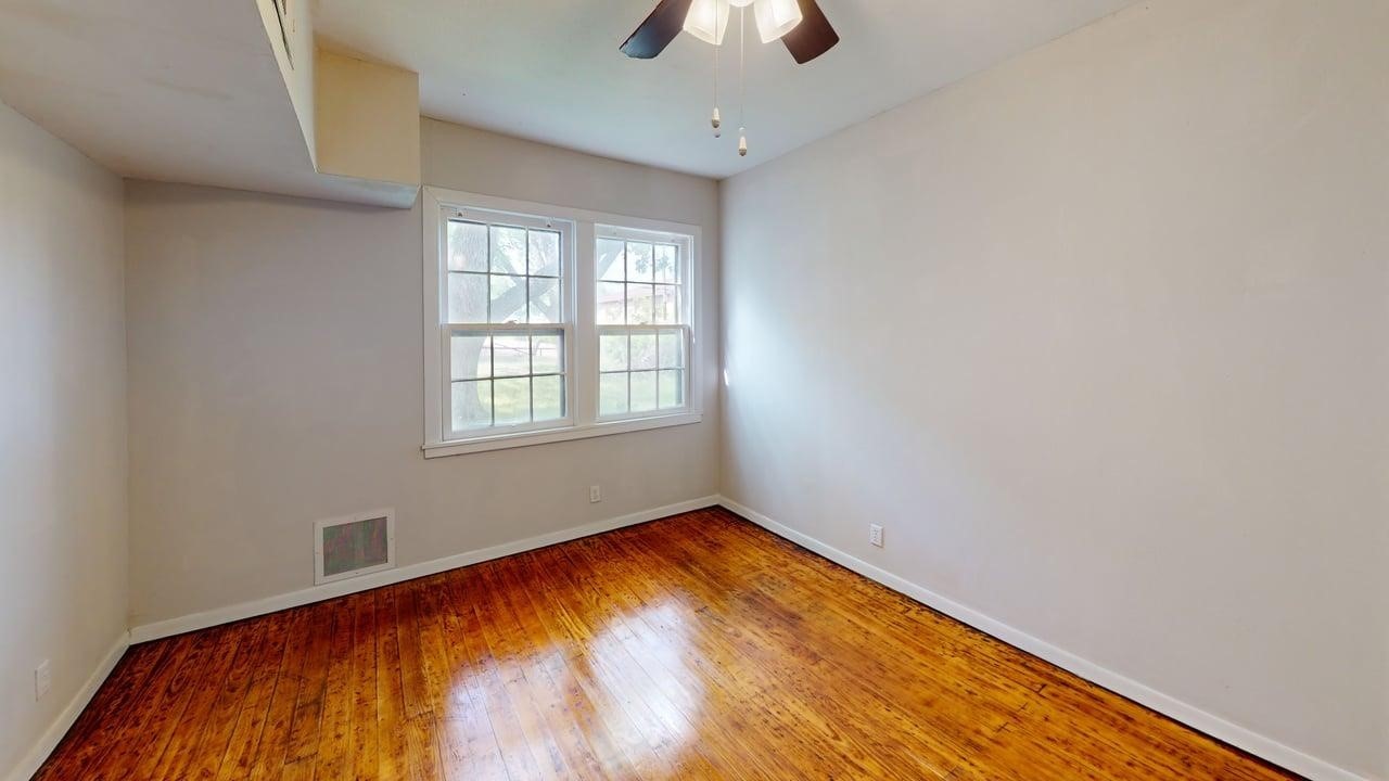 224 W Hull Street Denison TX 75020