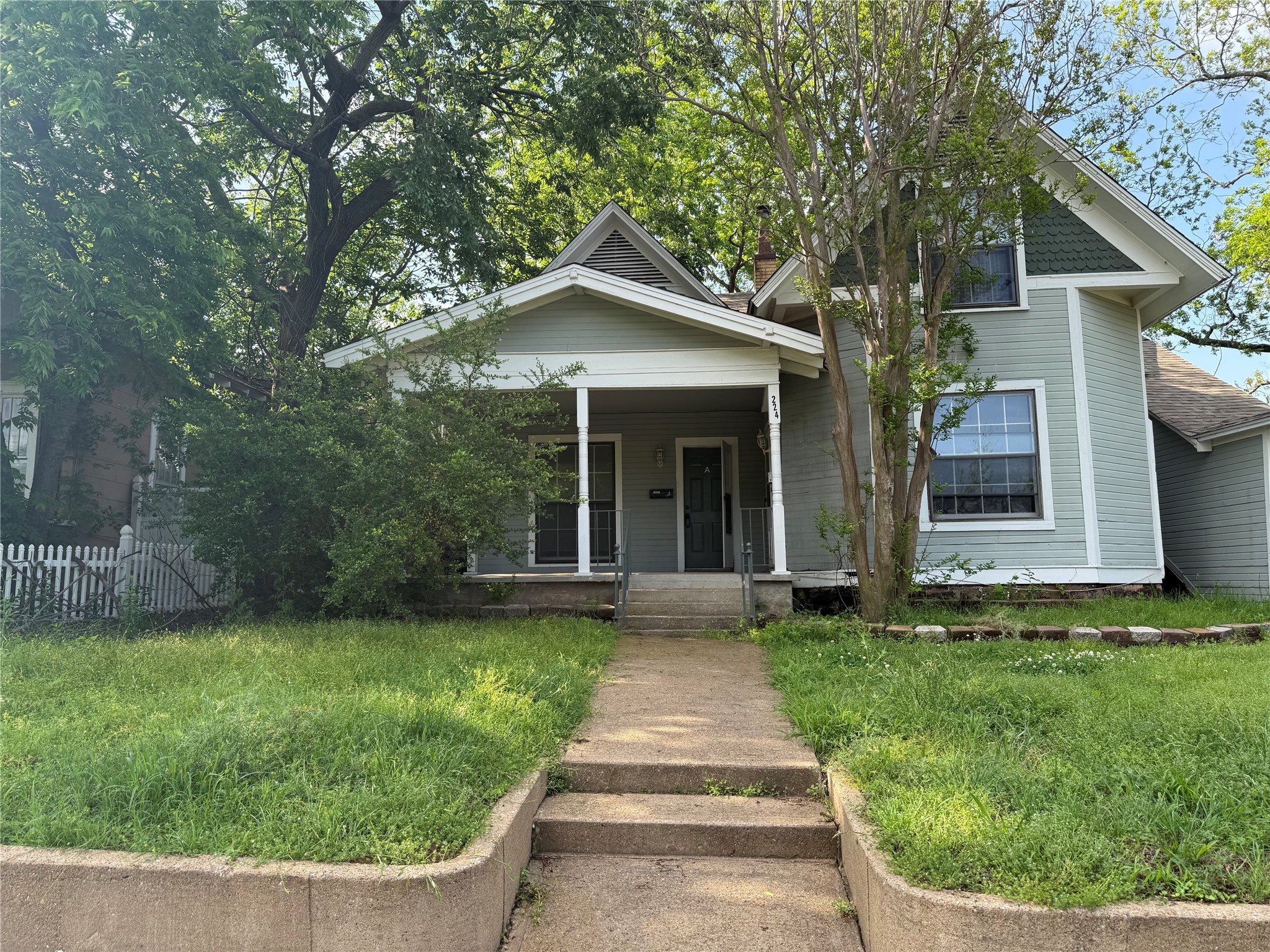 224 W Hull Street Denison TX 75020