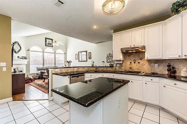 1612 Chester Drive Plano TX 75025