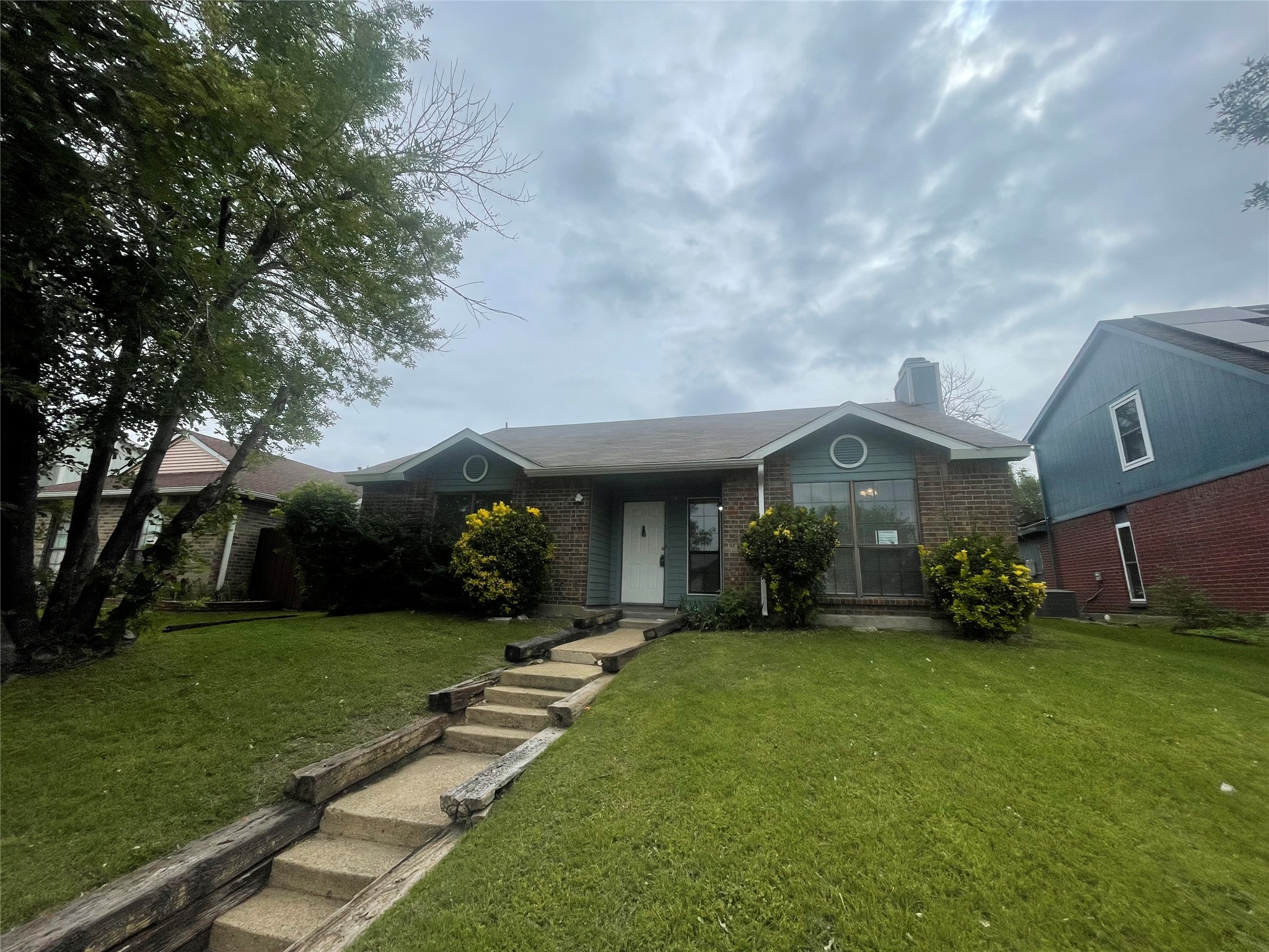 9415 Rutherglen Drive Dallas TX 75227