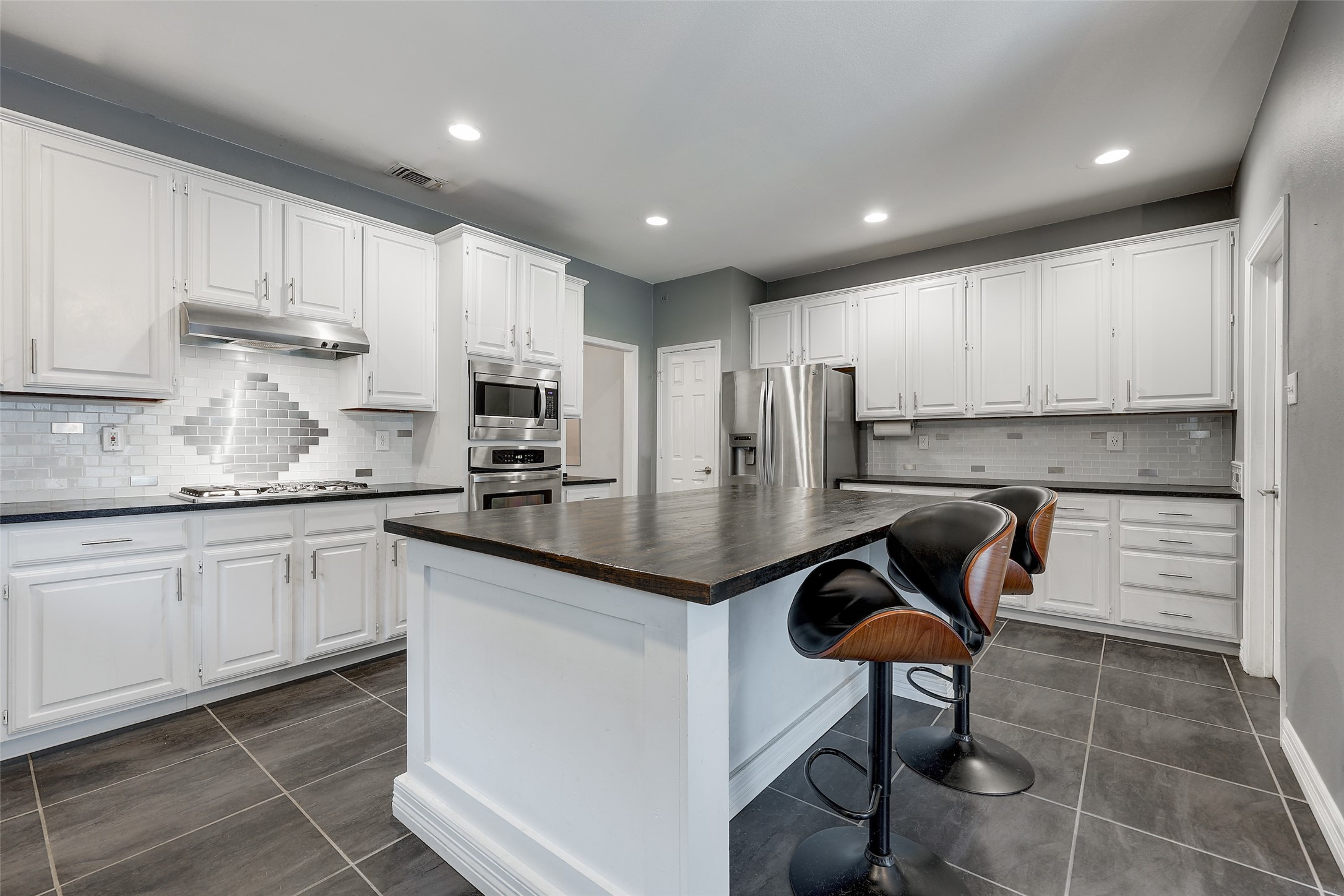 4139 Voss Hills Place Dallas TX 75287