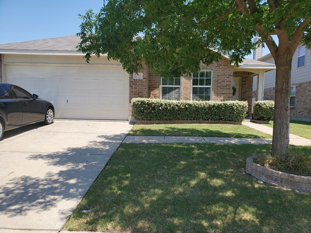 12752 Pricklybranch Drive Fort Worth TX 76244