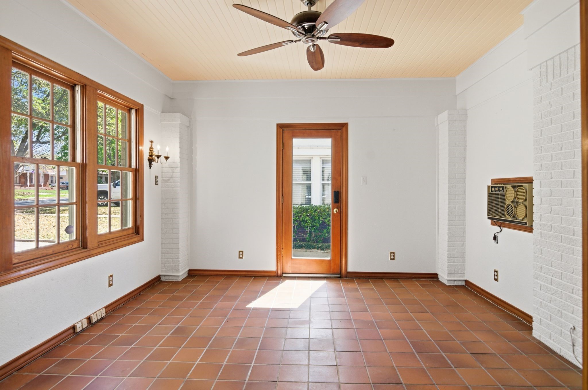2516 Shirley Avenue Fort Worth TX 76109