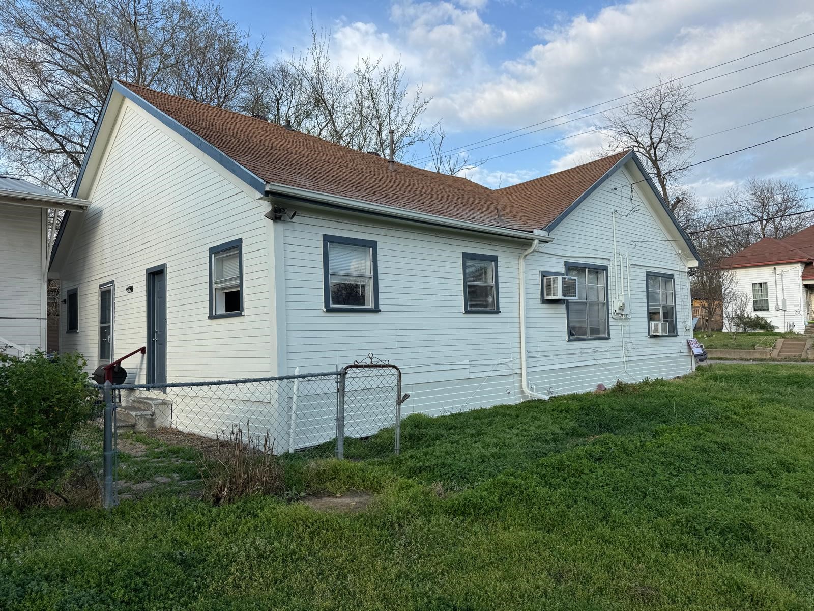 1613 Park Street Commerce TX 75428