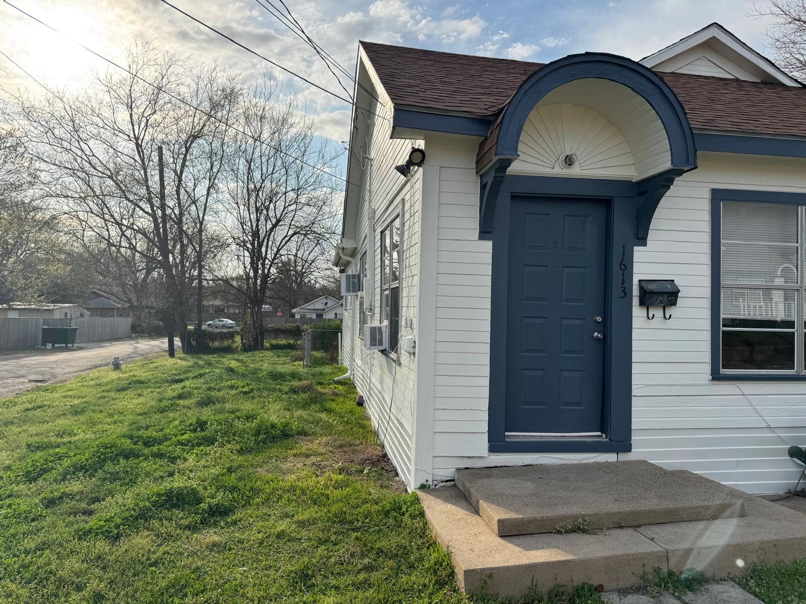 1613 Park Street Commerce TX 75428