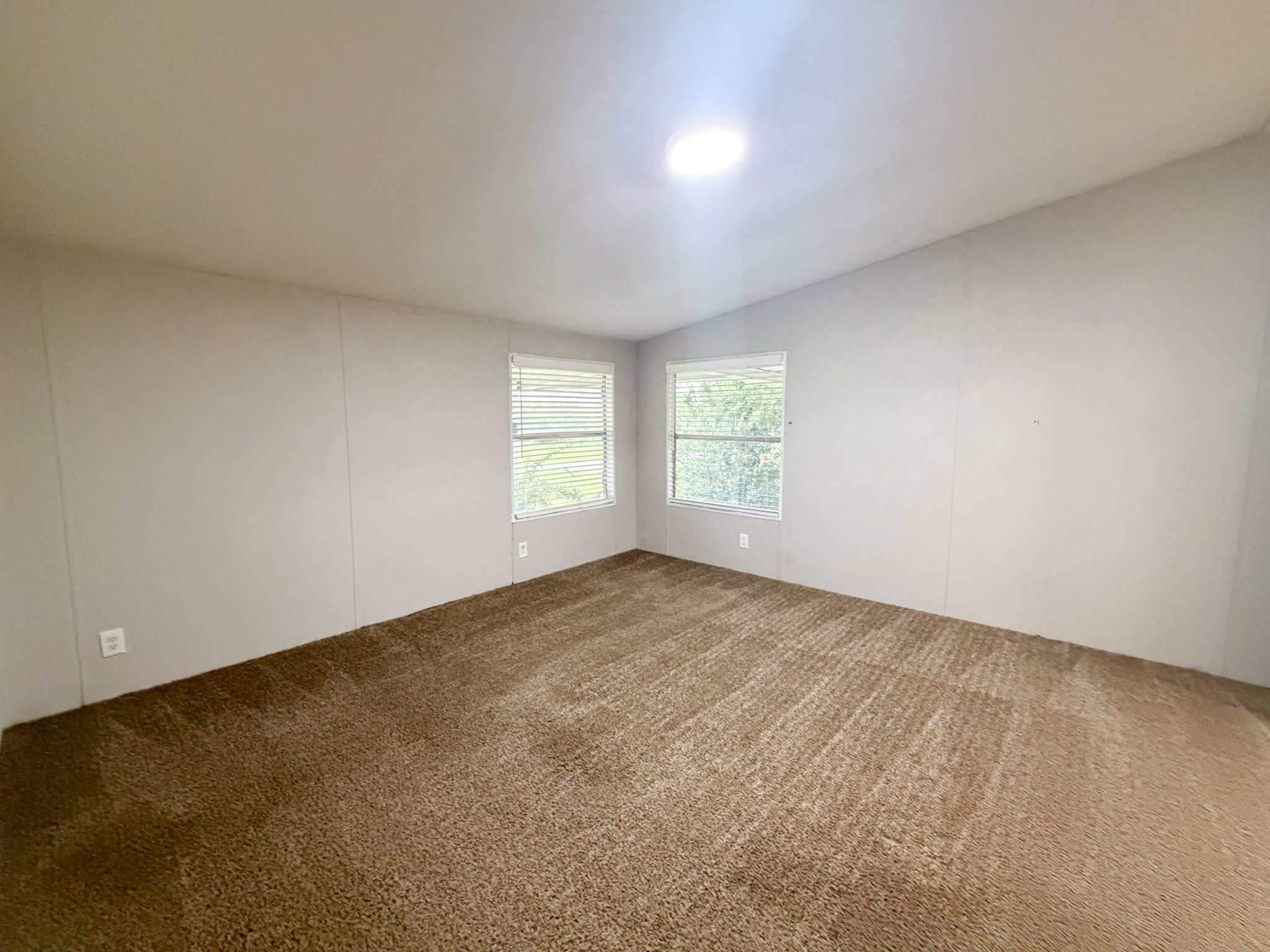 402 E College Avenue Alvarado TX 76009