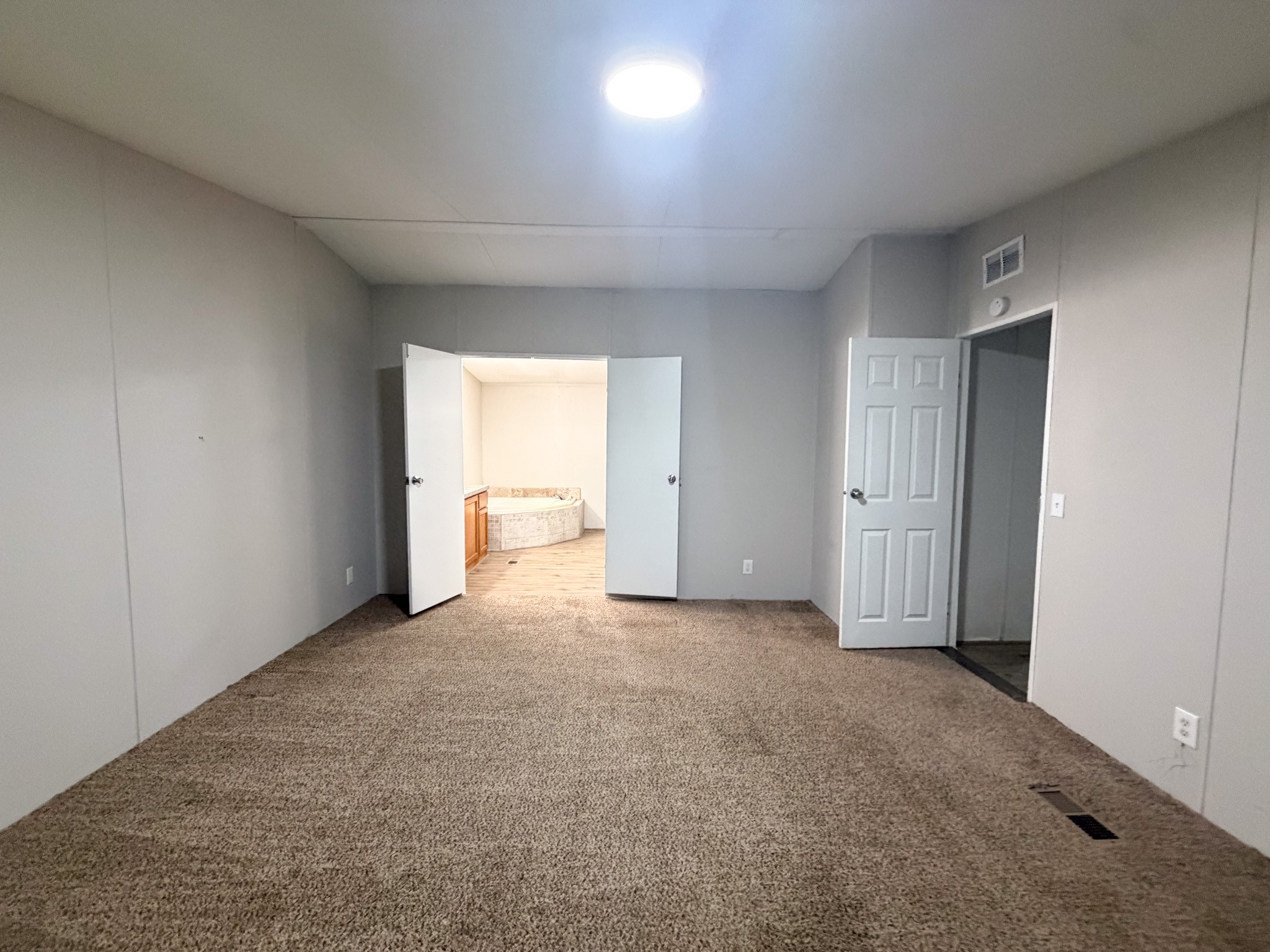 402 E College Avenue Alvarado TX 76009
