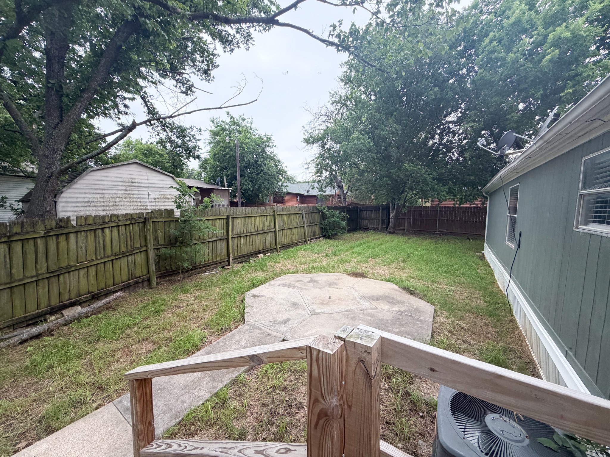 402 E College Avenue Alvarado TX 76009