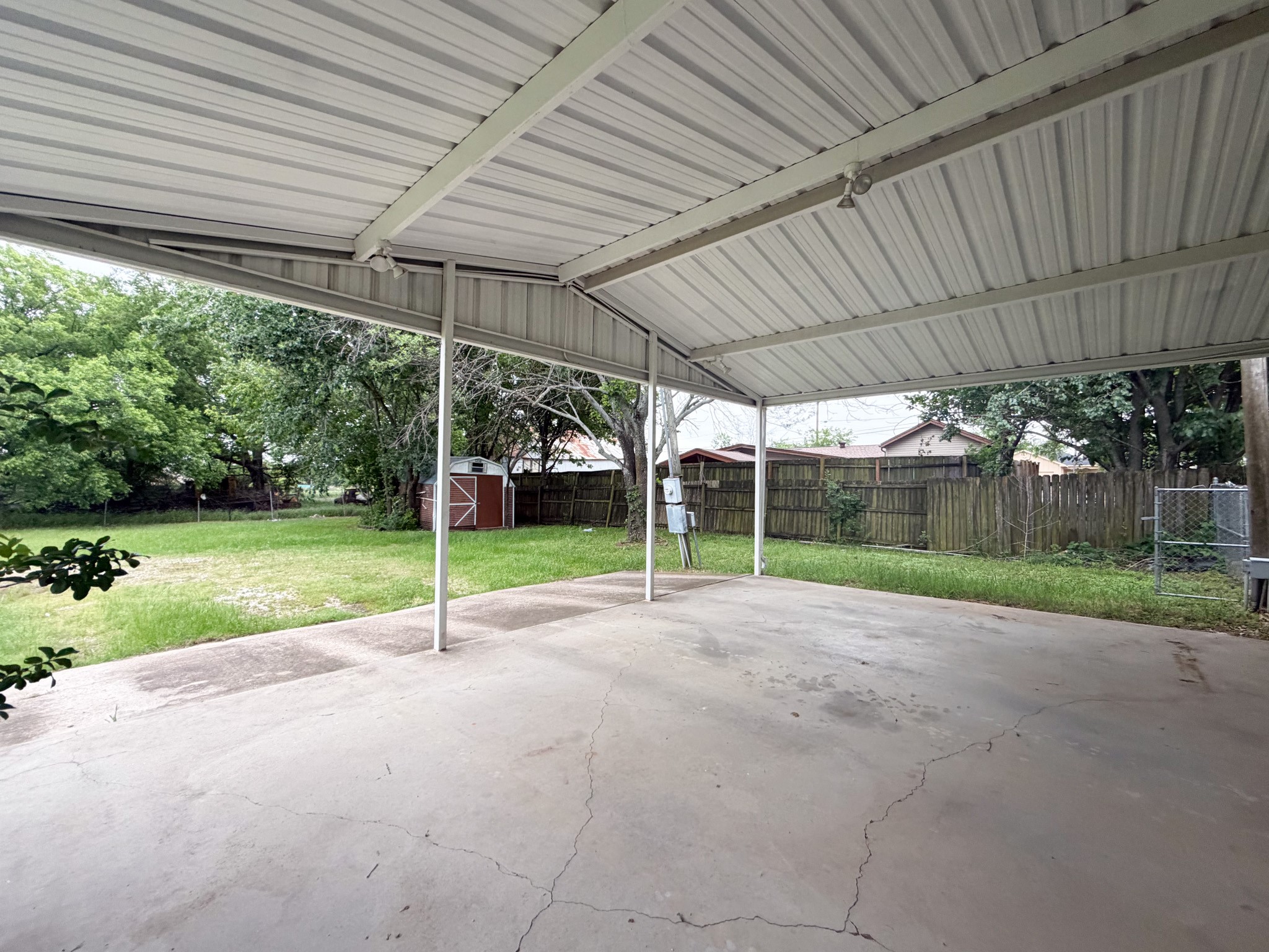 402 E College Avenue Alvarado TX 76009