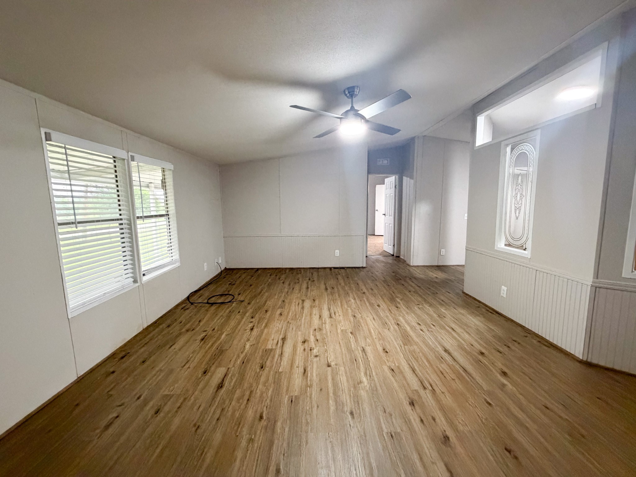 402 E College Avenue Alvarado TX 76009