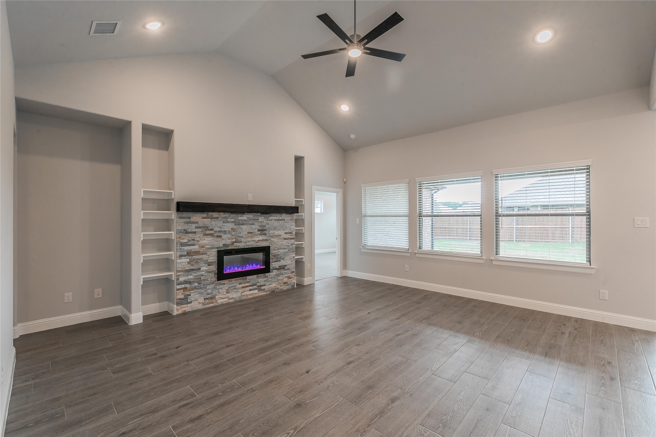 232 Gardenia Drive Azle TX 76020