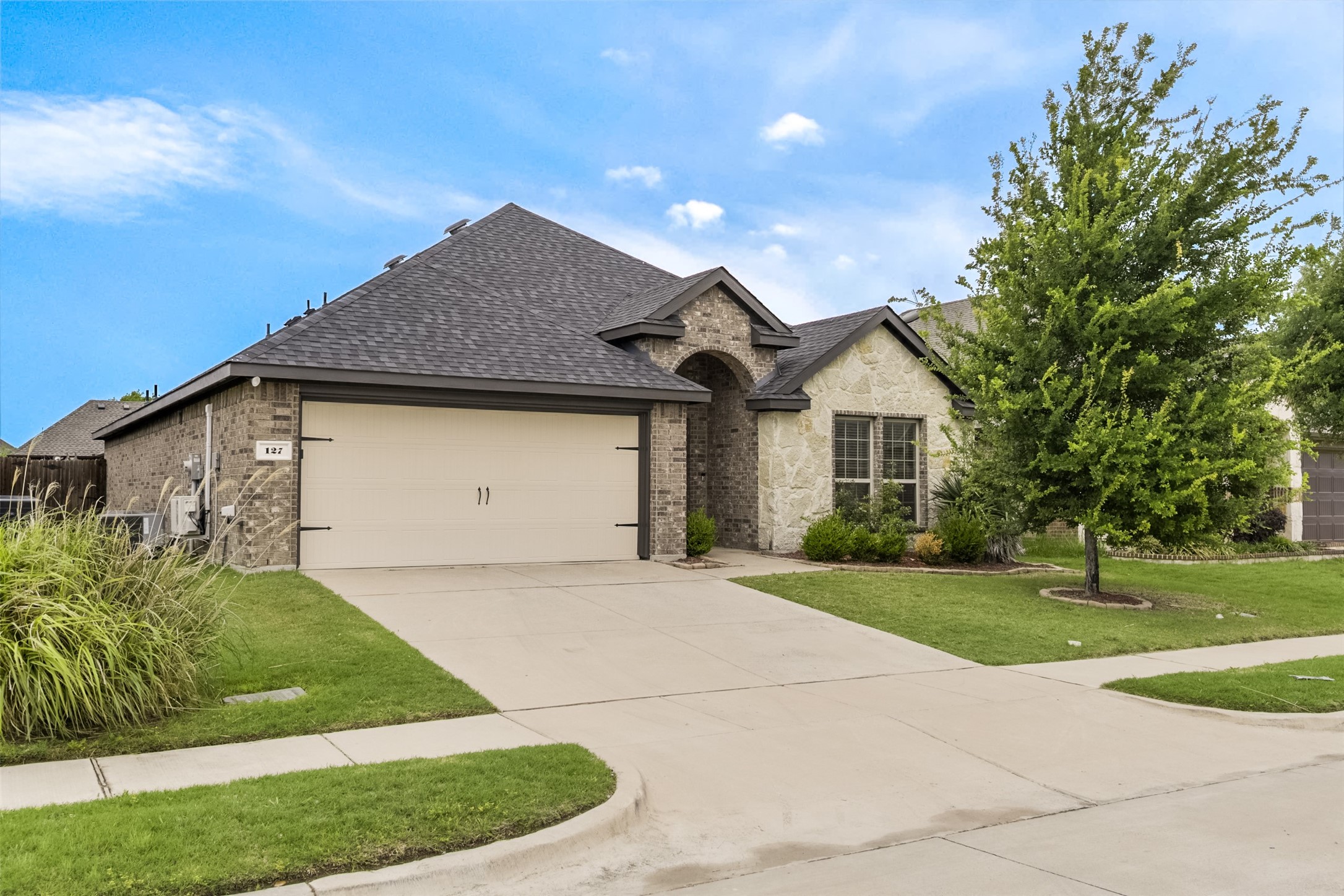 127 Garden Grove Drive Waxahachie TX 75165