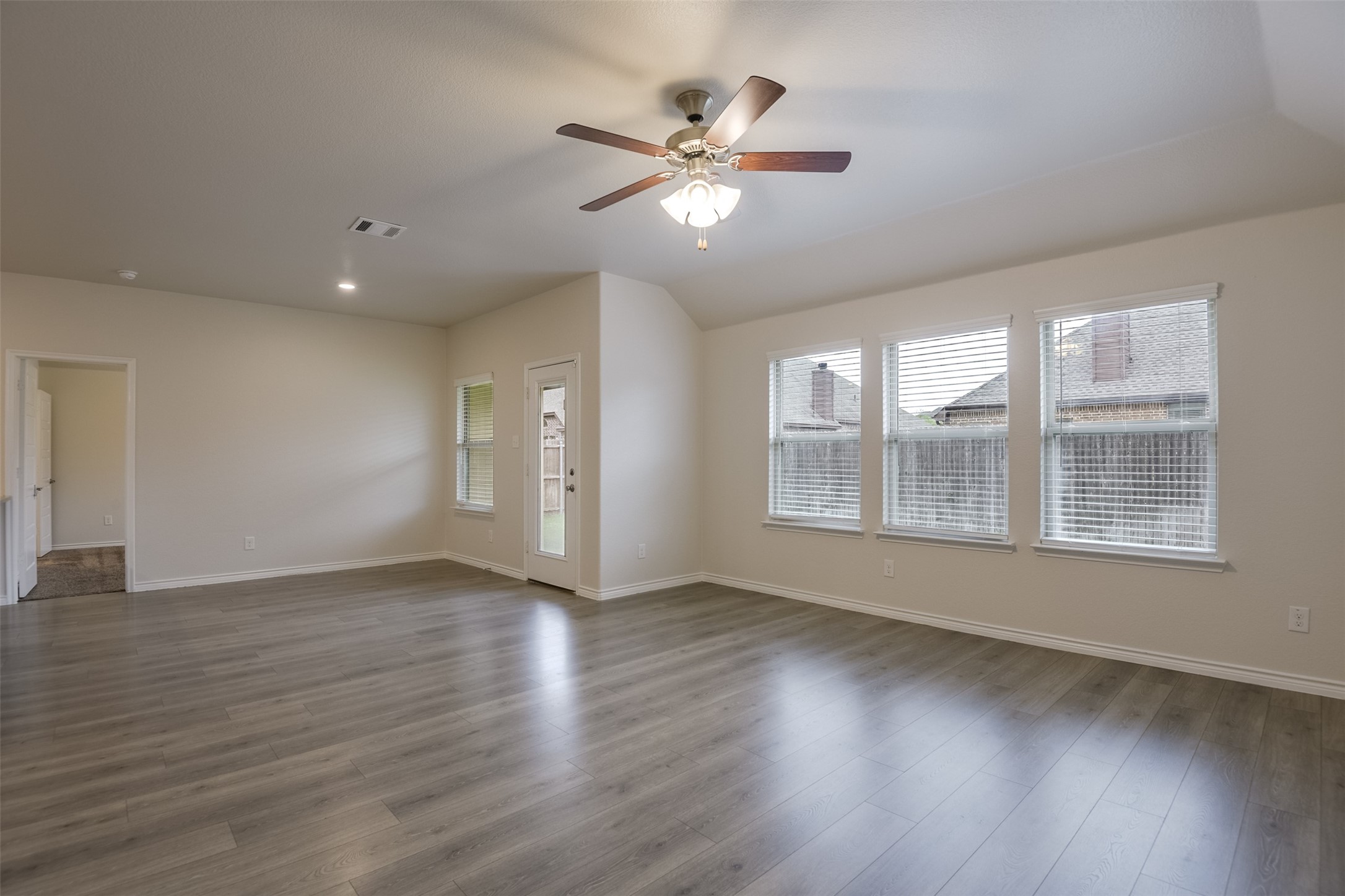 127 Garden Grove Drive Waxahachie TX 75165