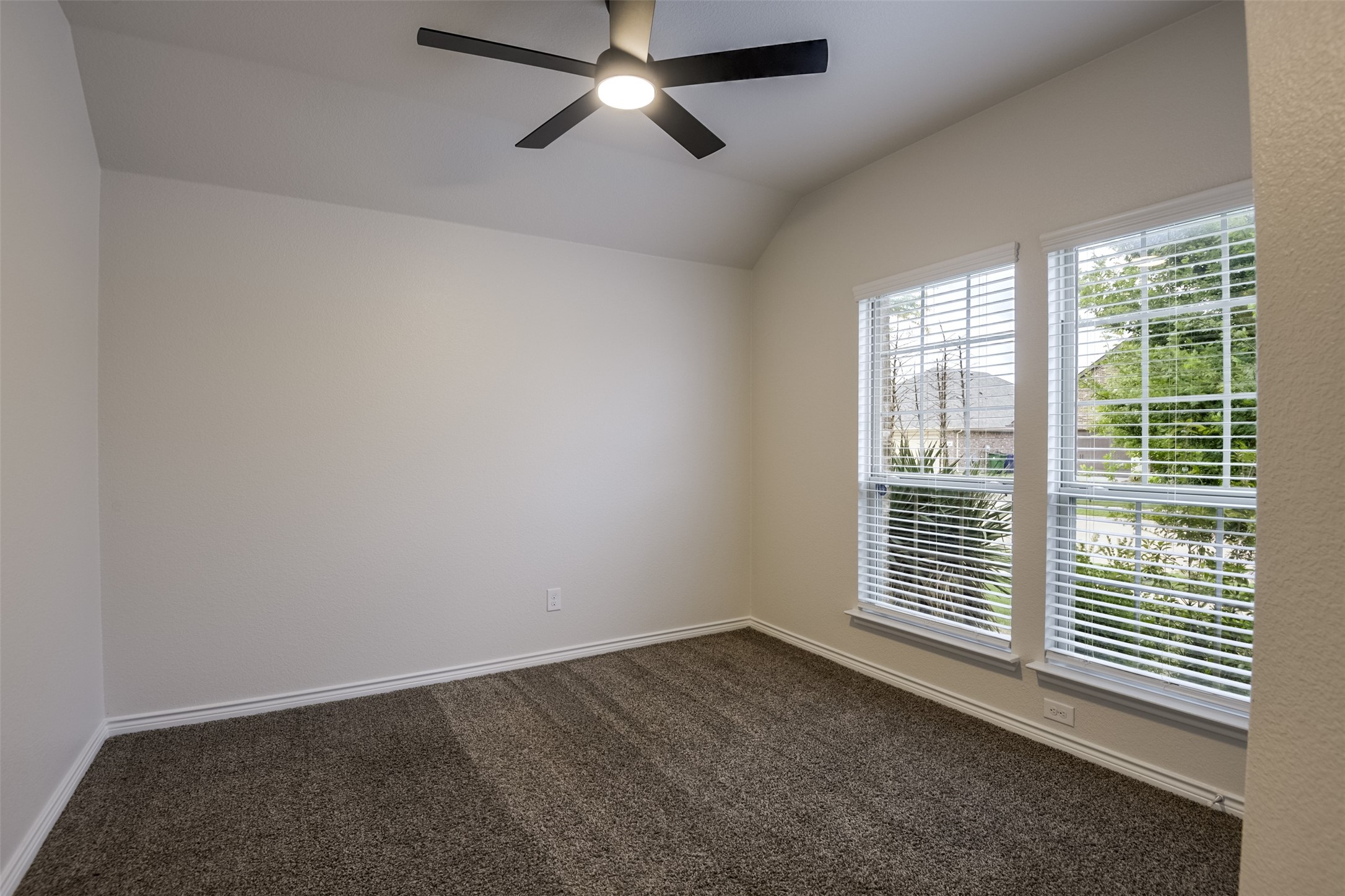 127 Garden Grove Drive Waxahachie TX 75165