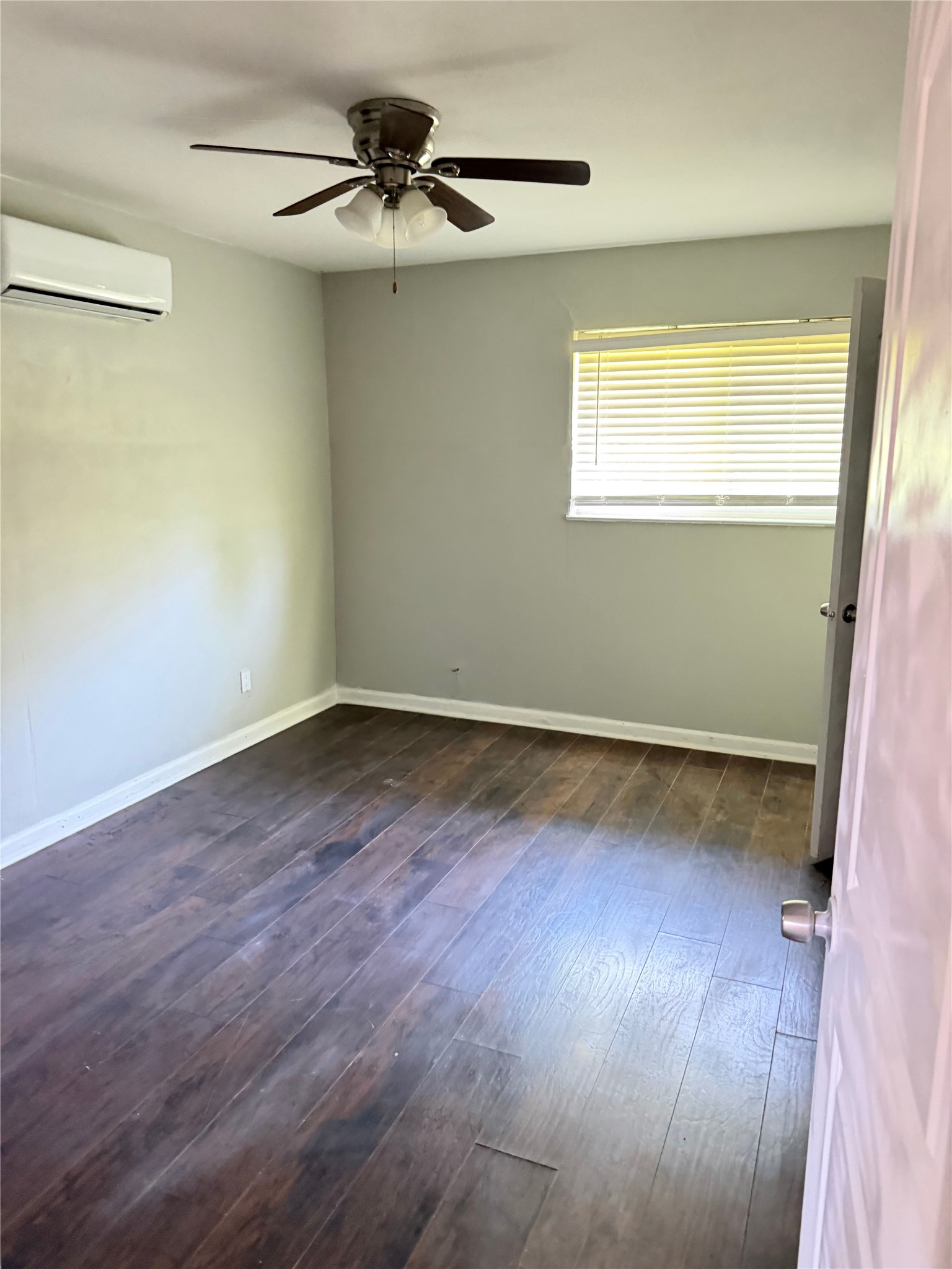 1505 W Lovers Lane Arlington TX 76013
