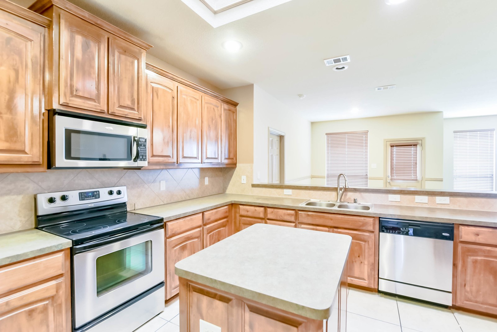 1709 Wild Deer Way Arlington TX 76002