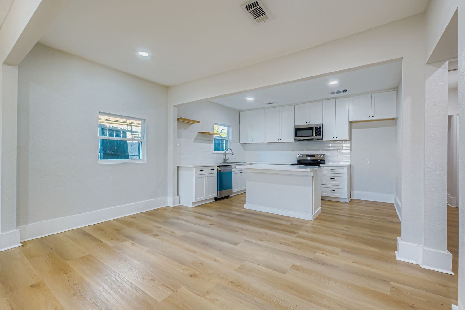 603 W Pembroke Avenue Dallas TX 75208