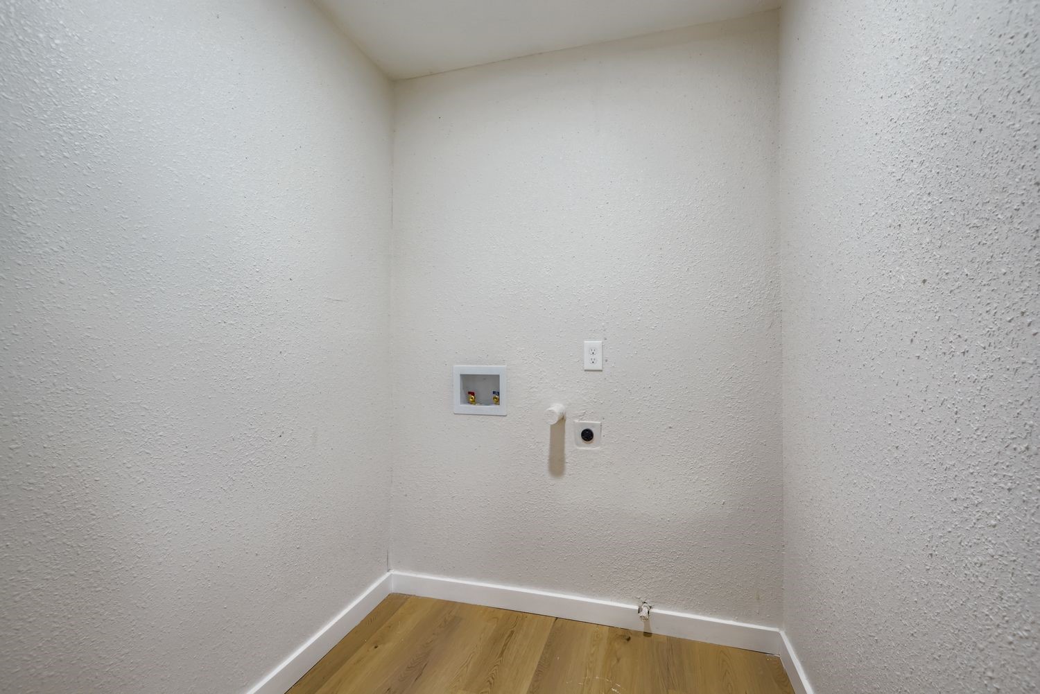 603 W Pembroke Avenue Dallas TX 75208