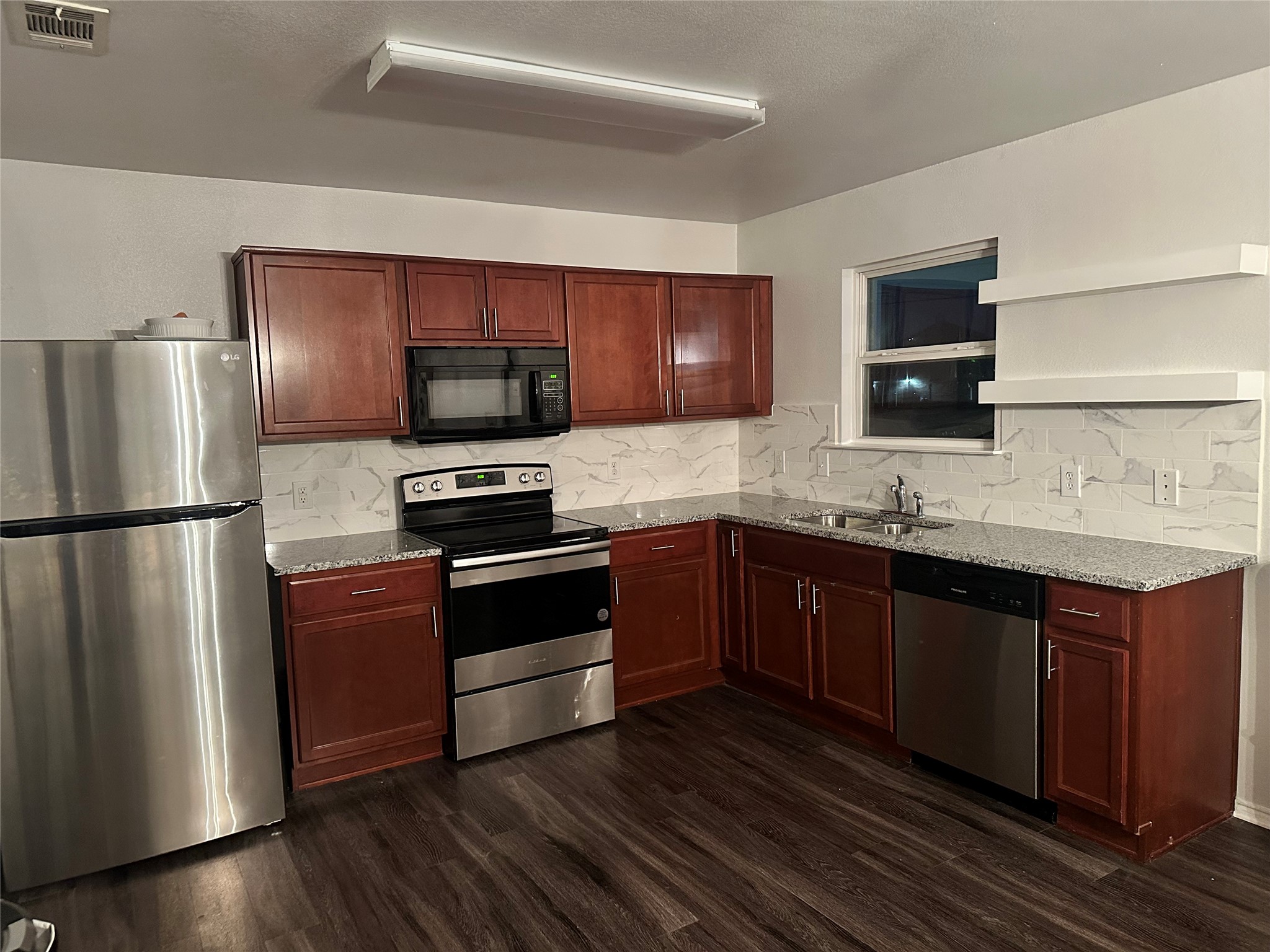 1308 Devine Drive Lancaster TX 75146