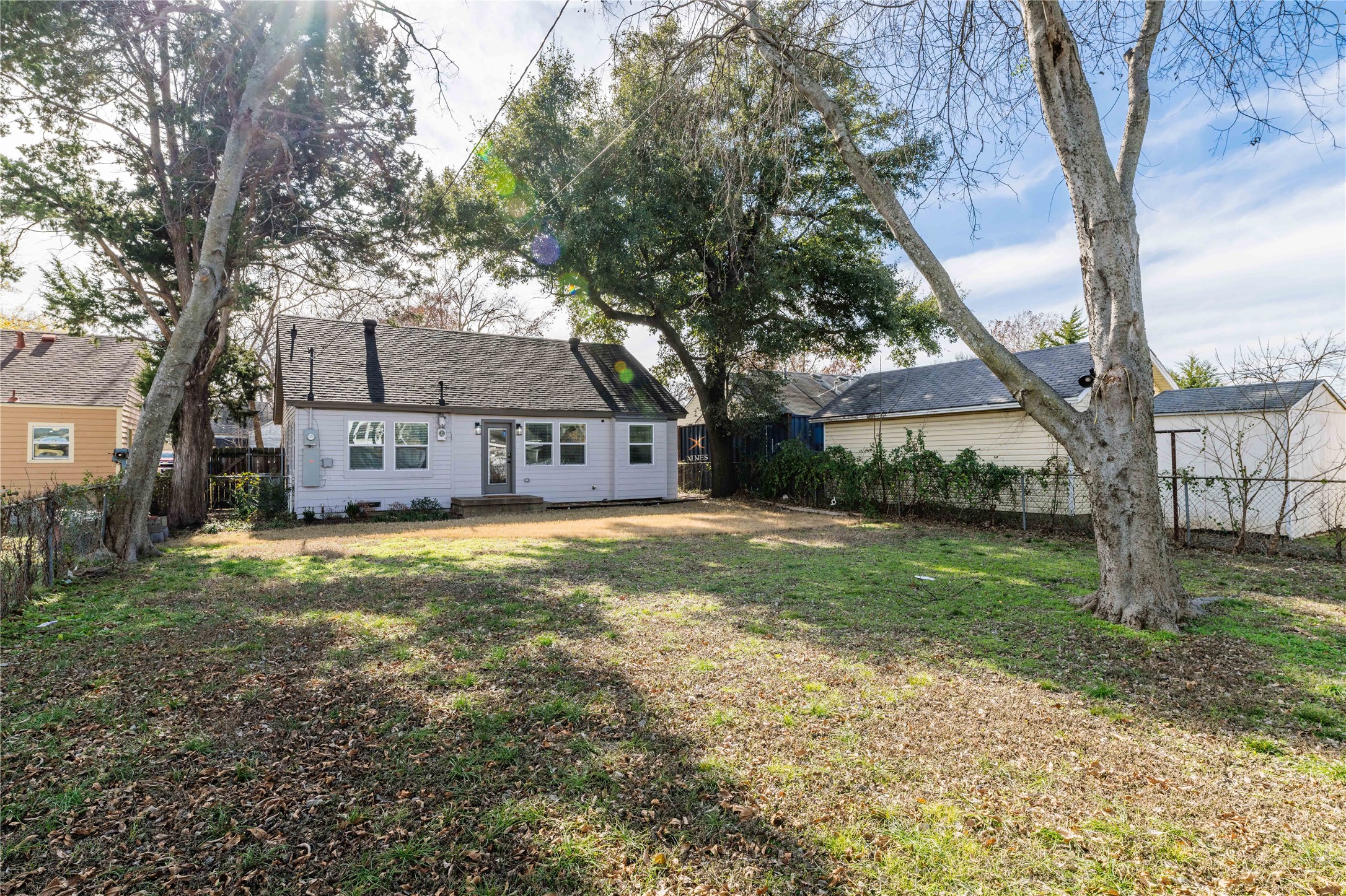 1415 Mountain Lake Road Dallas TX 75224