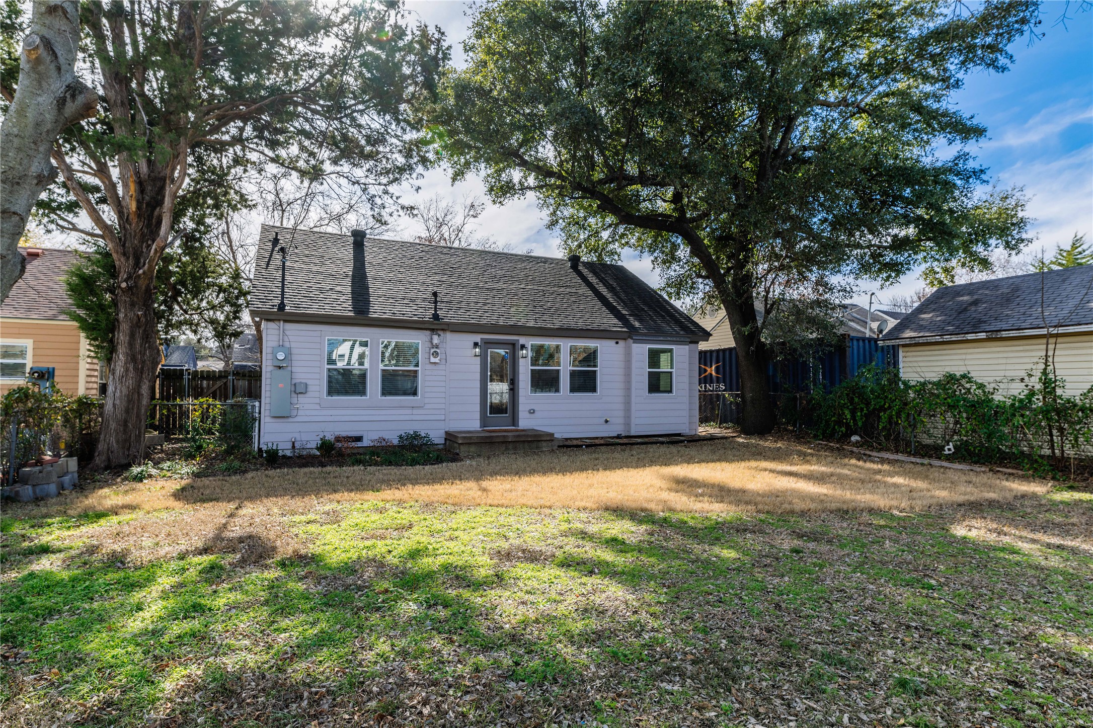 1415 Mountain Lake Road Dallas TX 75224