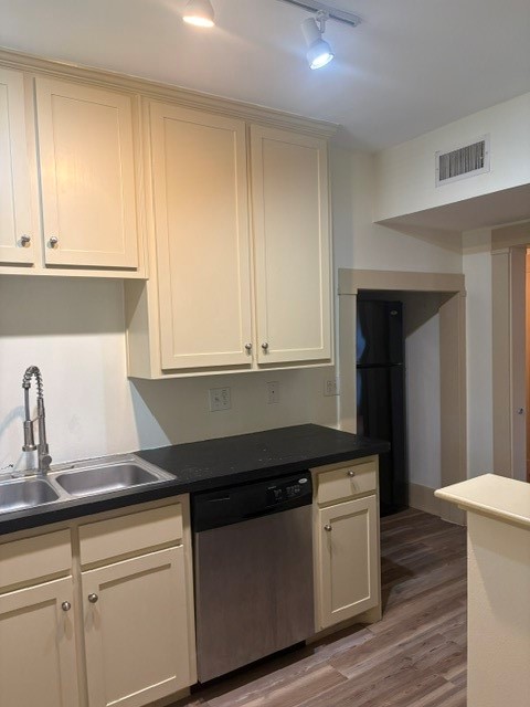 1420 W 10th Street Dallas TX 75208