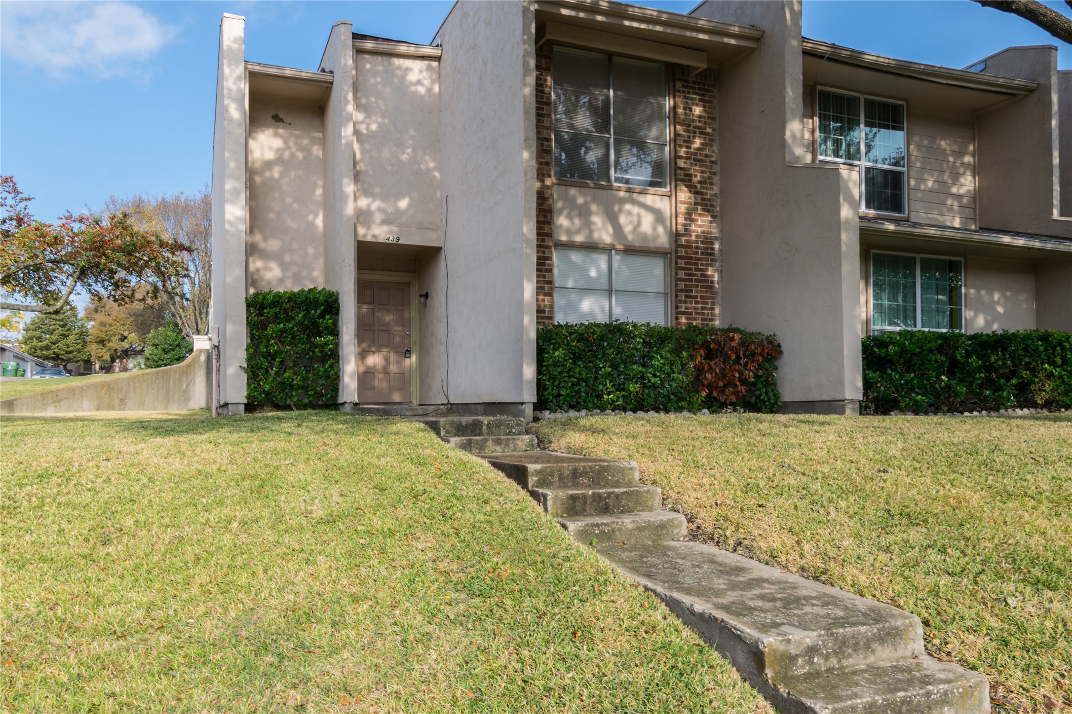 439 Valley Park Drive Garland TX 75043