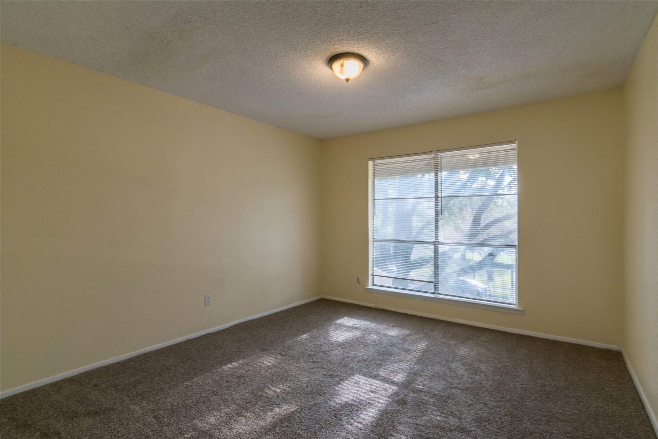 439 Valley Park Drive Garland TX 75043