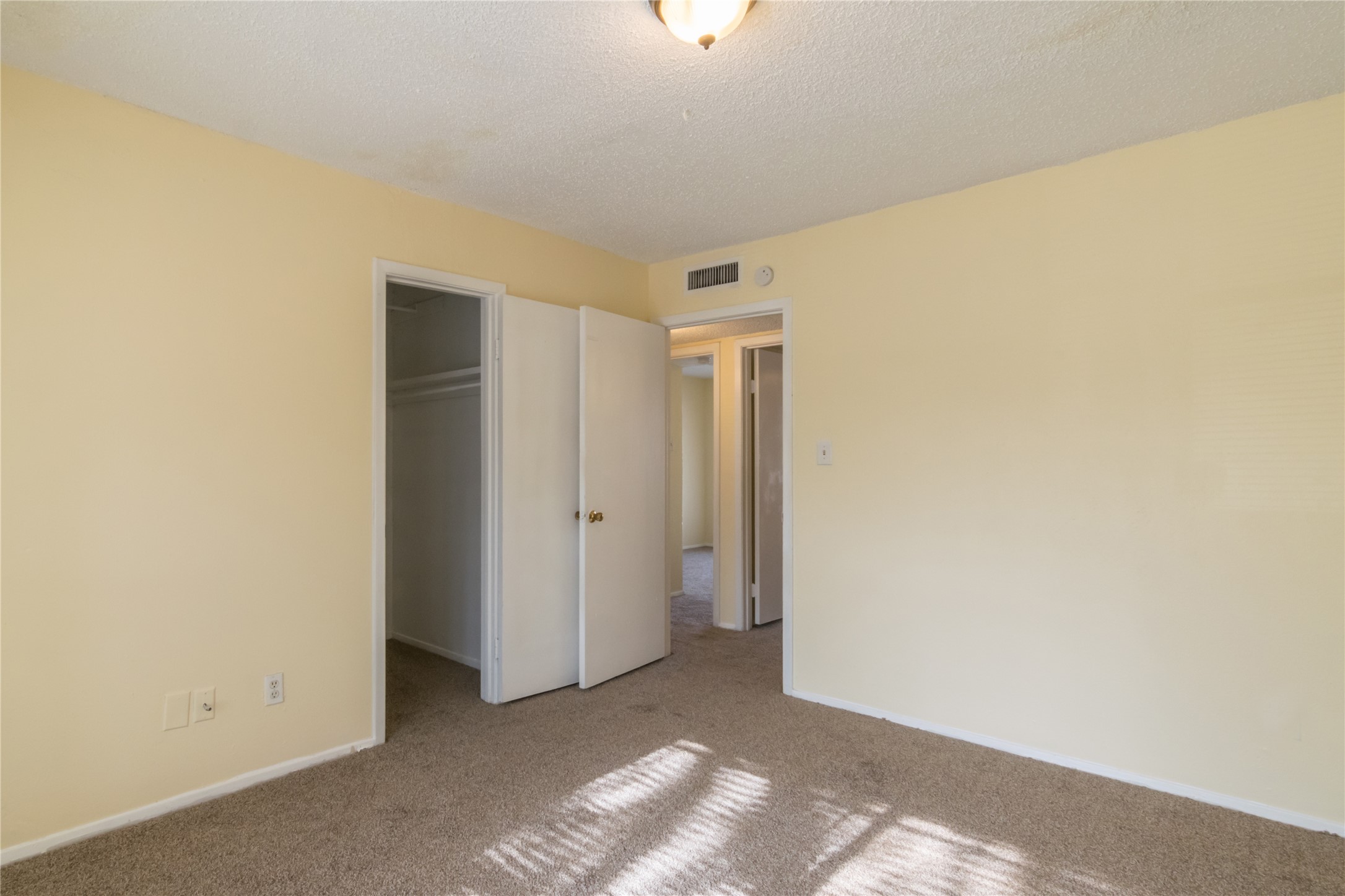 439 Valley Park Drive Garland TX 75043