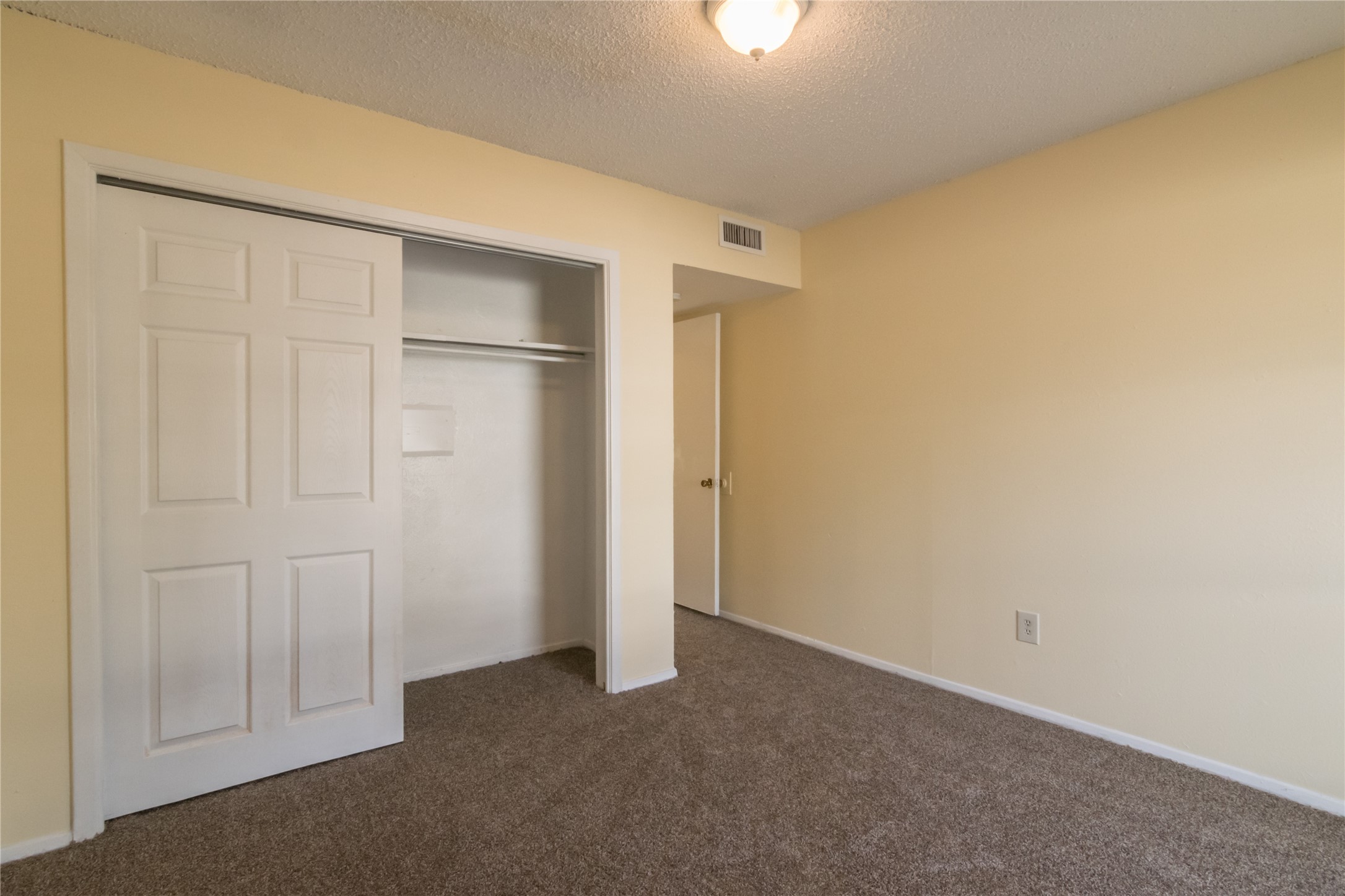 439 Valley Park Drive Garland TX 75043