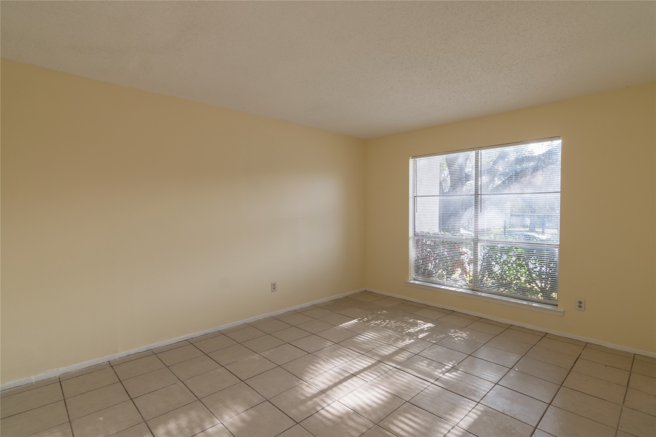 439 Valley Park Drive Garland TX 75043