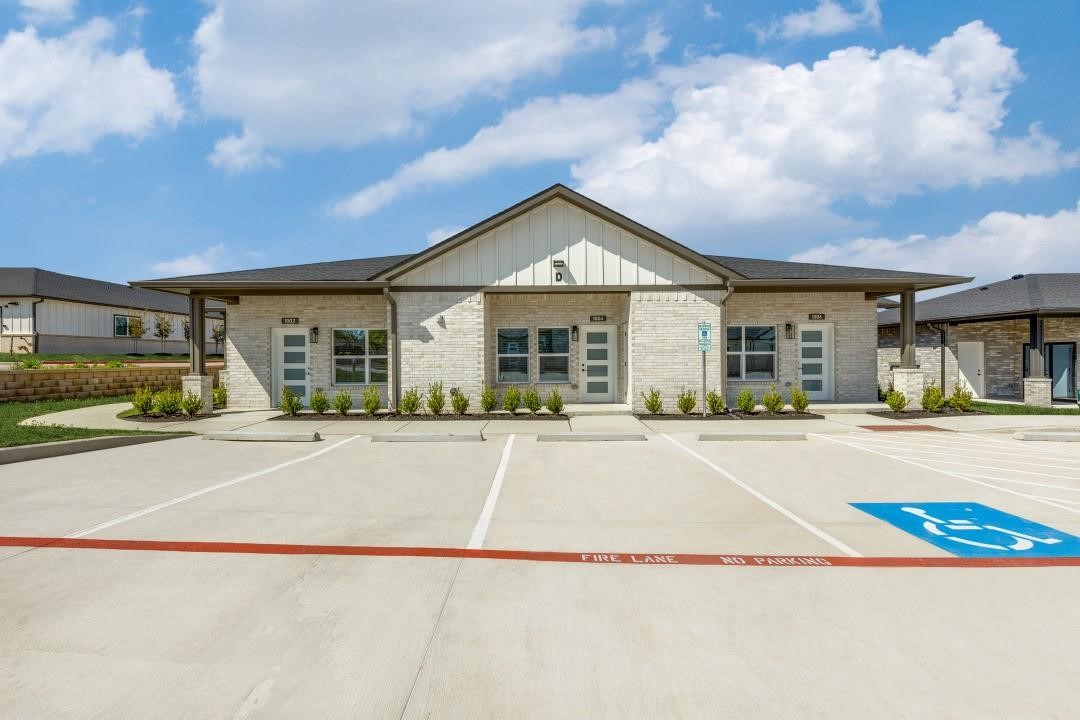 820 W Mcleroy Boulevard Saginaw TX 76179