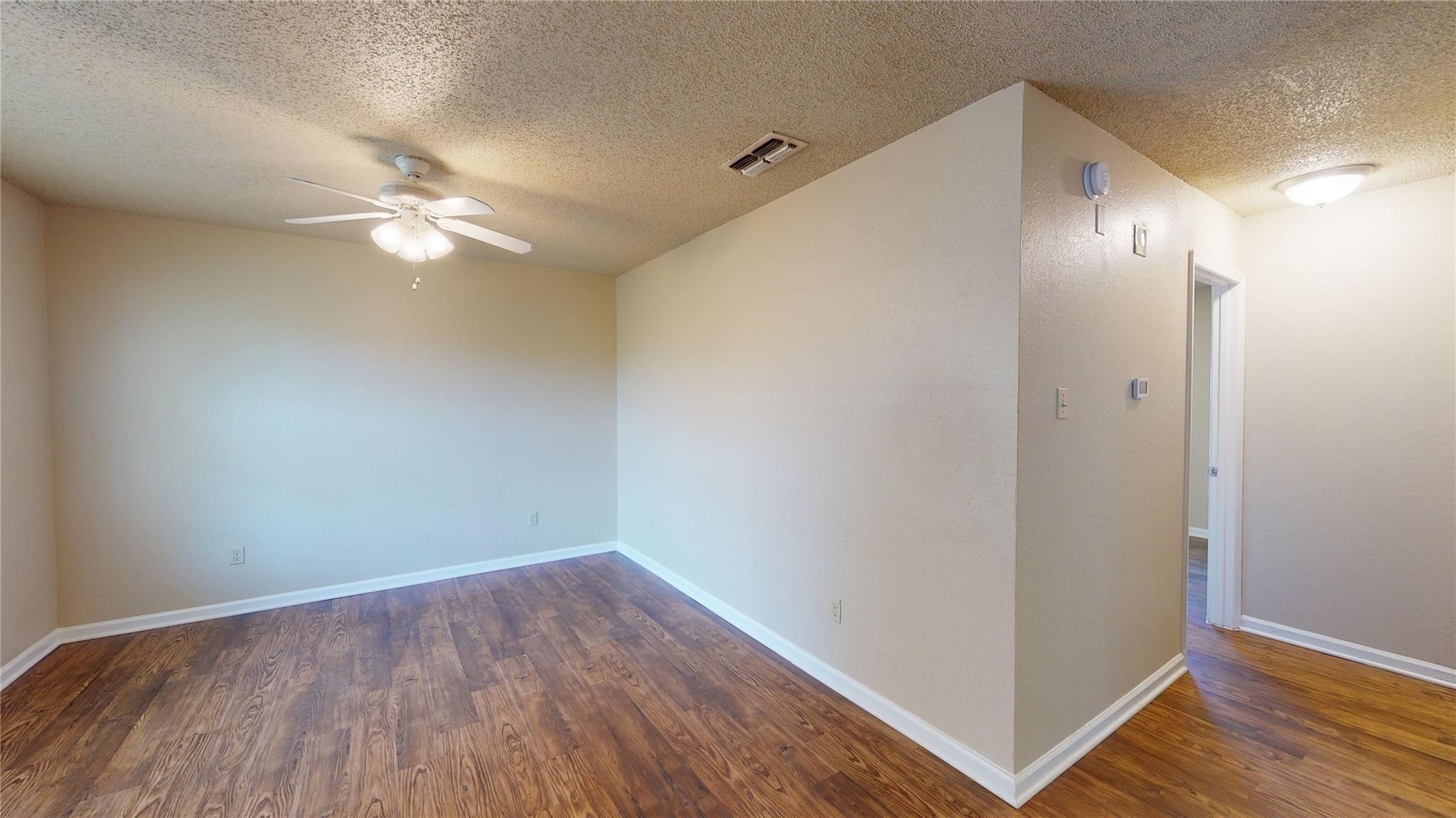 218 Renfro Street Grand Prairie TX 75051