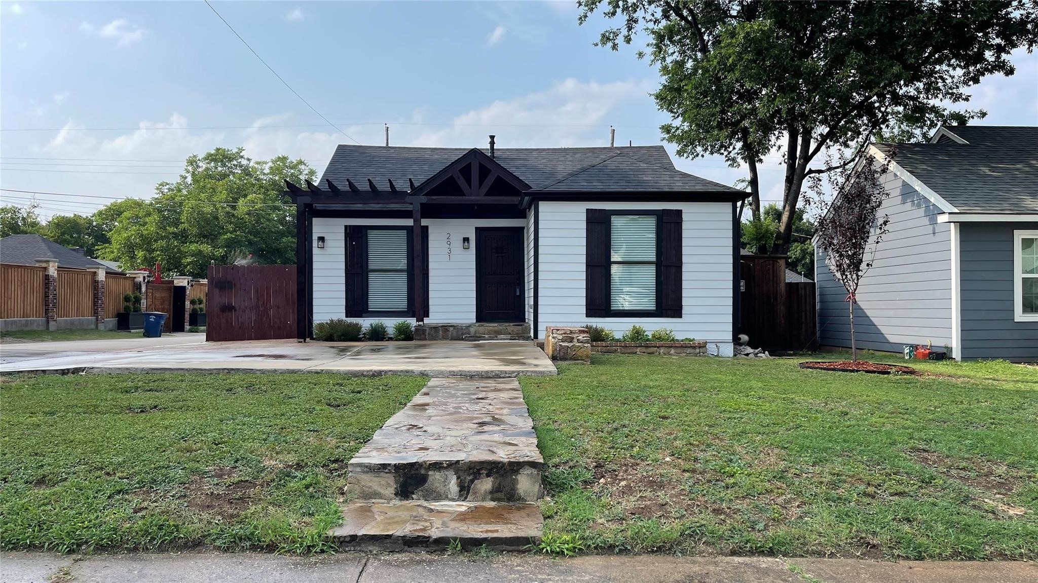 2931 Ivandell Avenue Dallas TX 75211