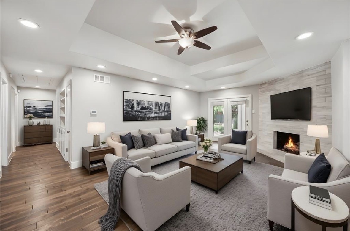 6820 E Mockingbird Lane Dallas TX 75214