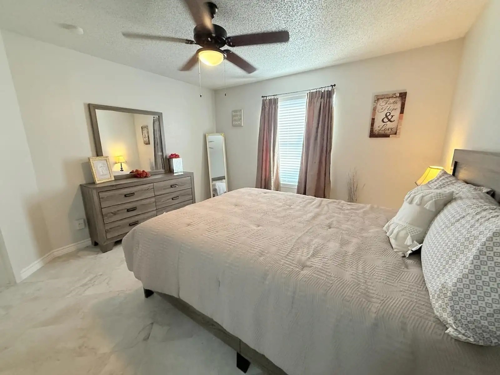1001 Pecan Crossing Drive Desoto TX 75115