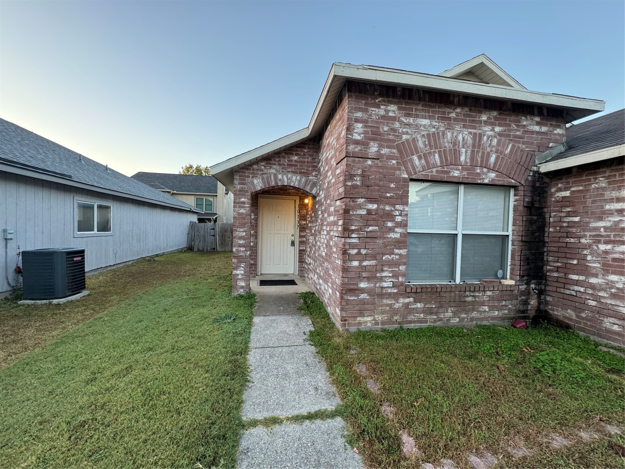 10137 Chapel Glen Fort Worth TX 76116
