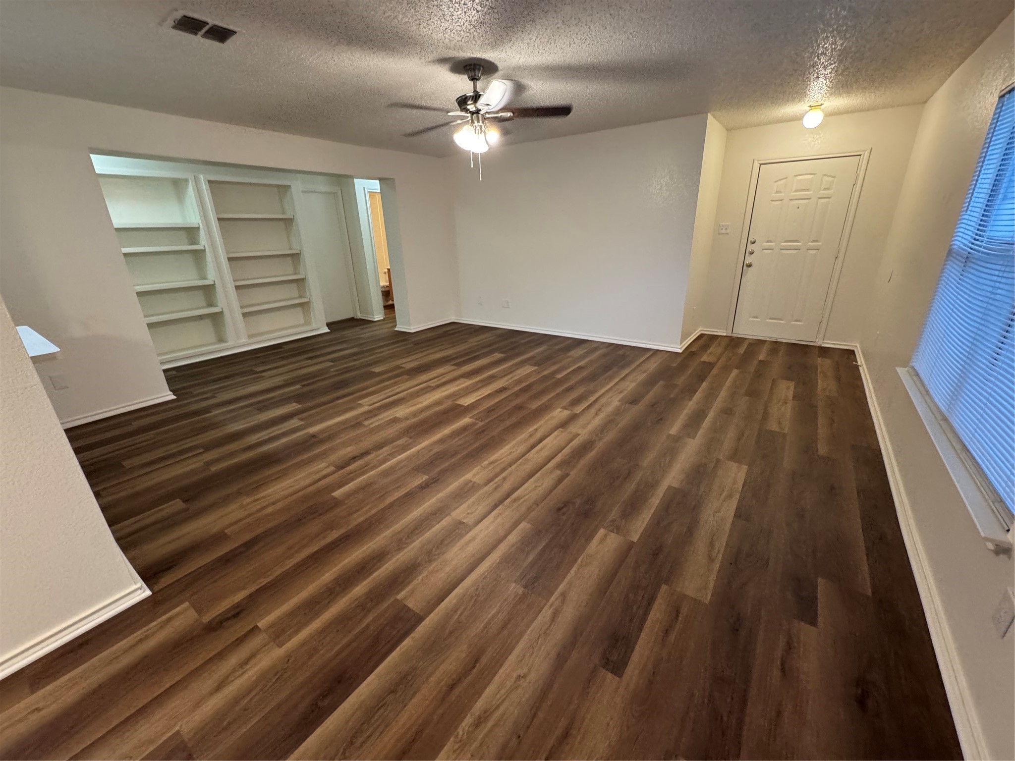 10137 Chapel Glen Fort Worth TX 76116