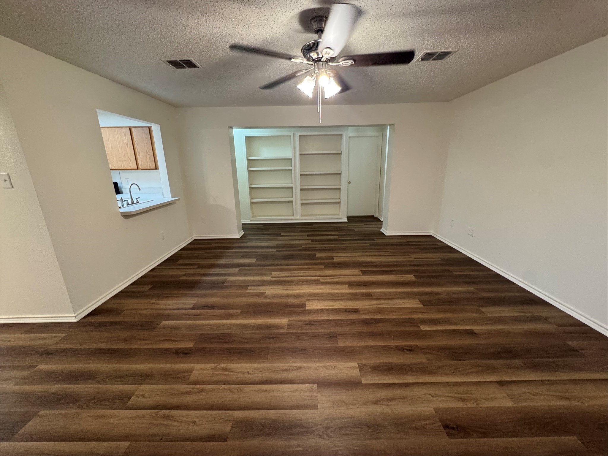 10137 Chapel Glen Fort Worth TX 76116