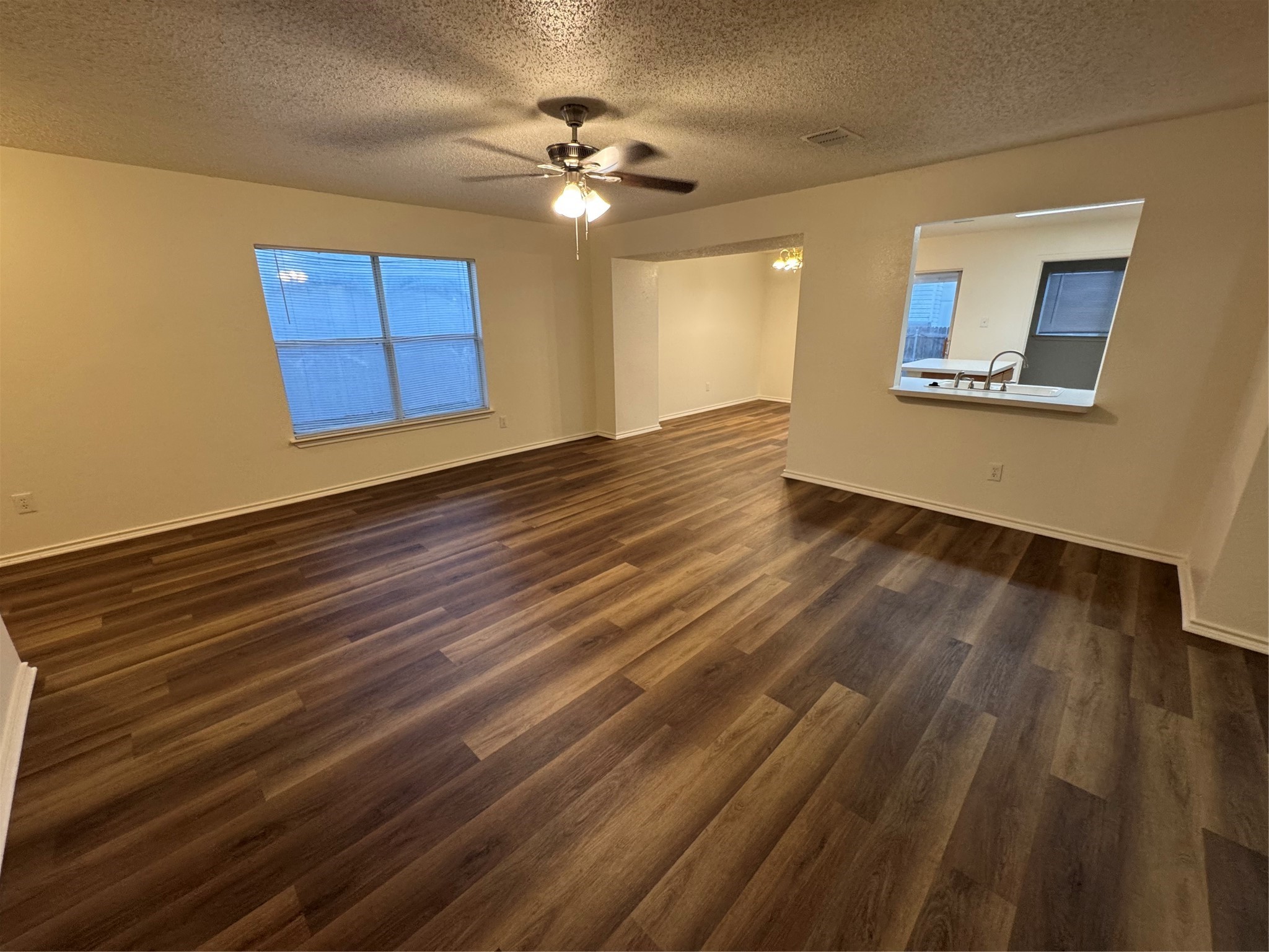 10137 Chapel Glen Fort Worth TX 76116