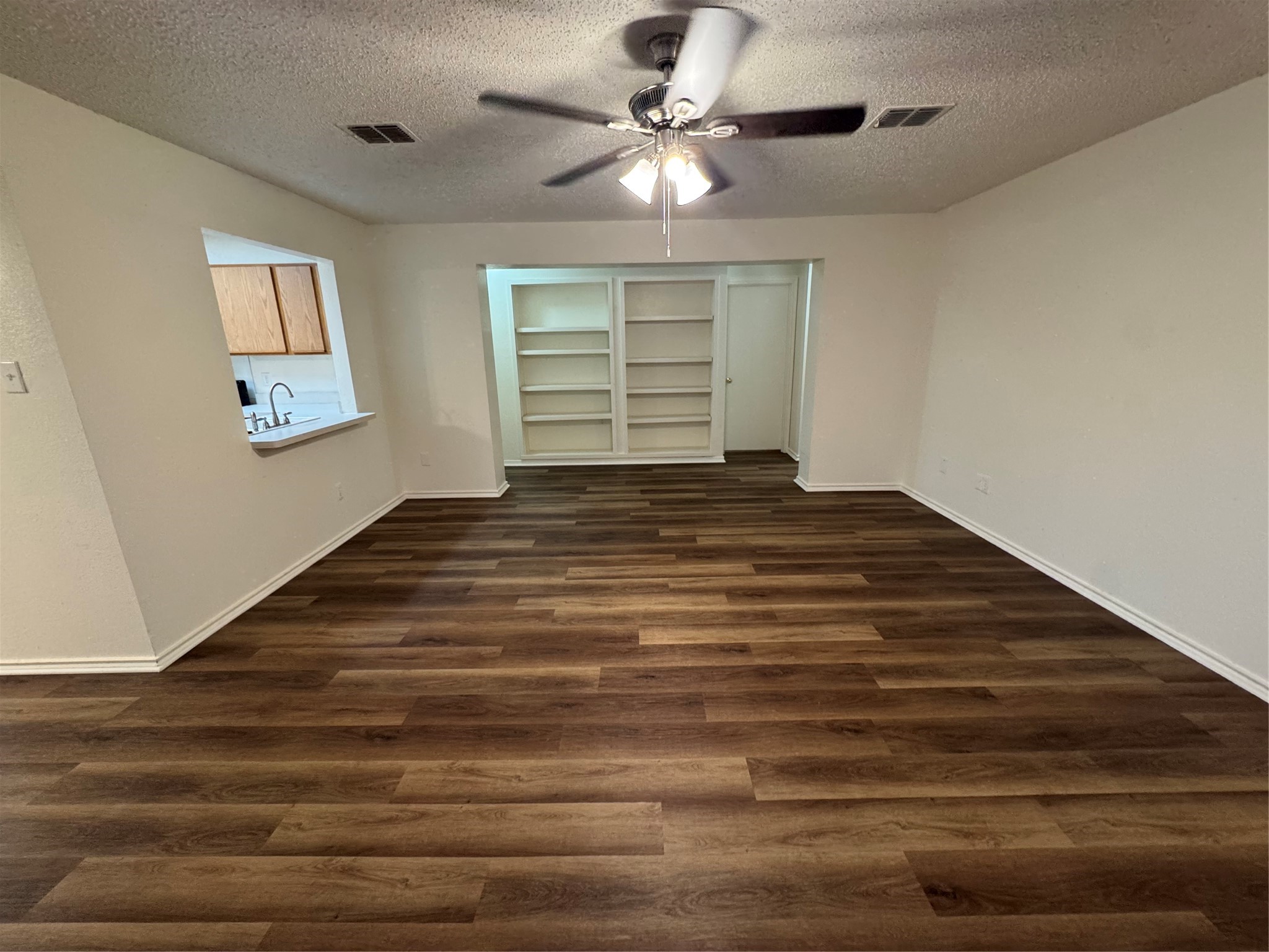 10137 Chapel Glen Fort Worth TX 76116