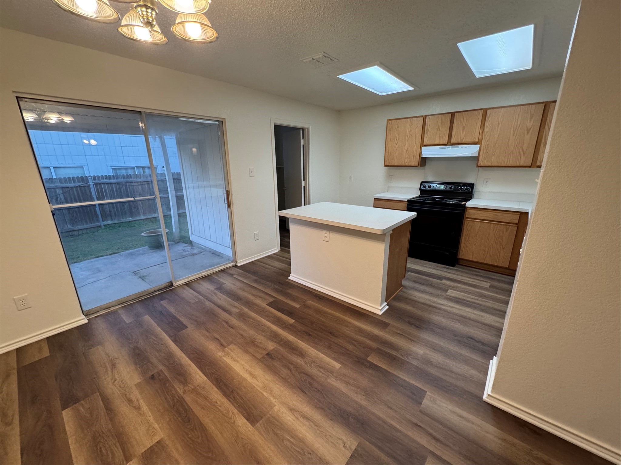 10137 Chapel Glen Fort Worth TX 76116