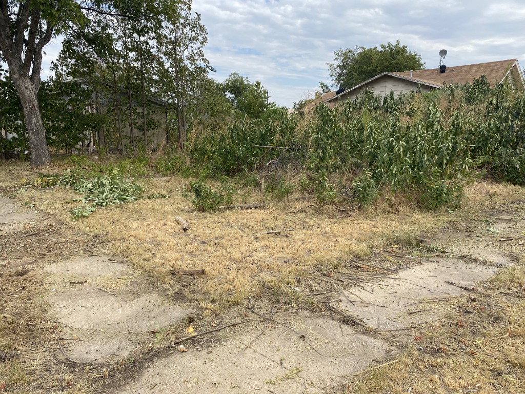 217 W 3rd Street Coleman TX 76834