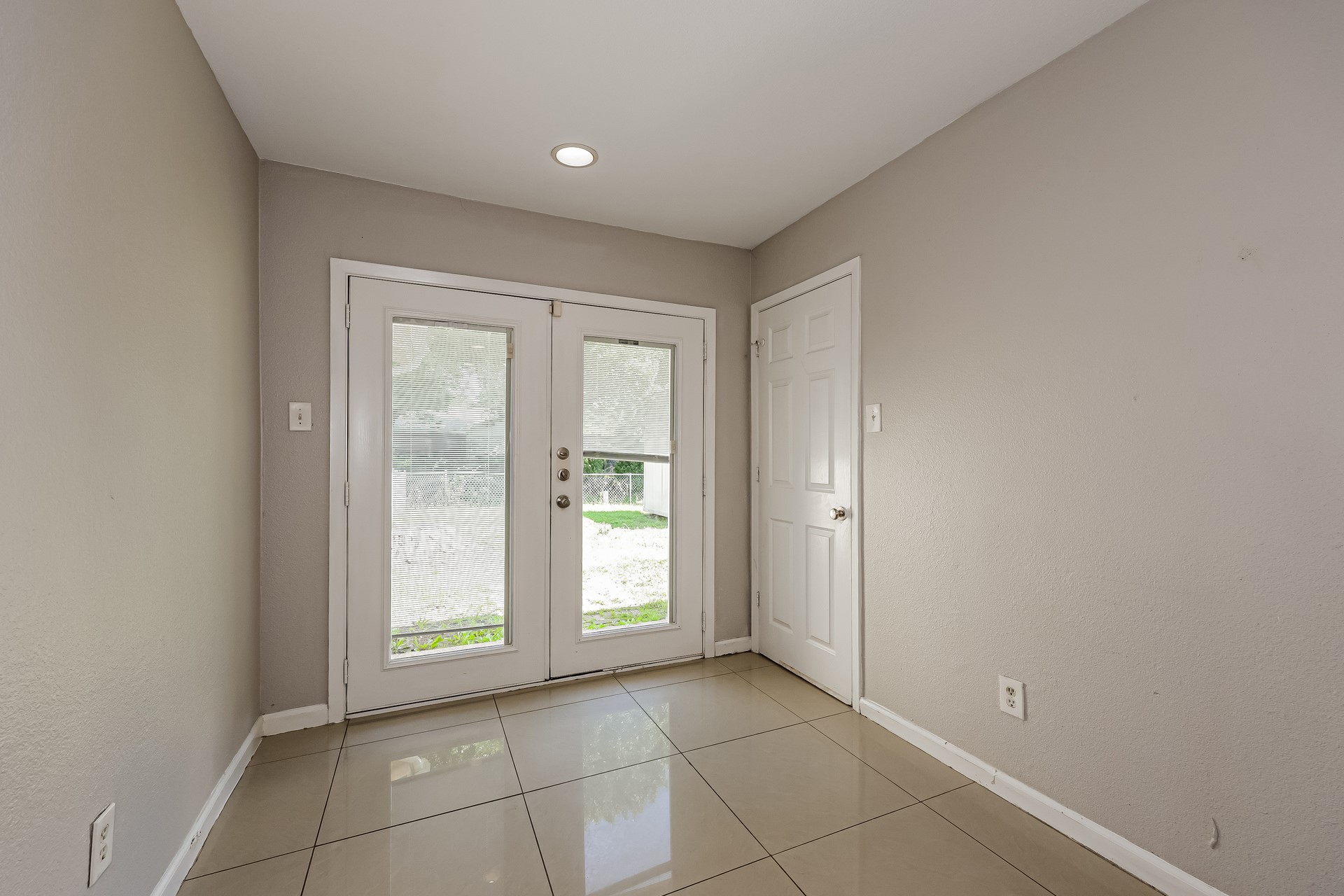 1217 Meadow Creek Drive Lancaster TX 75146