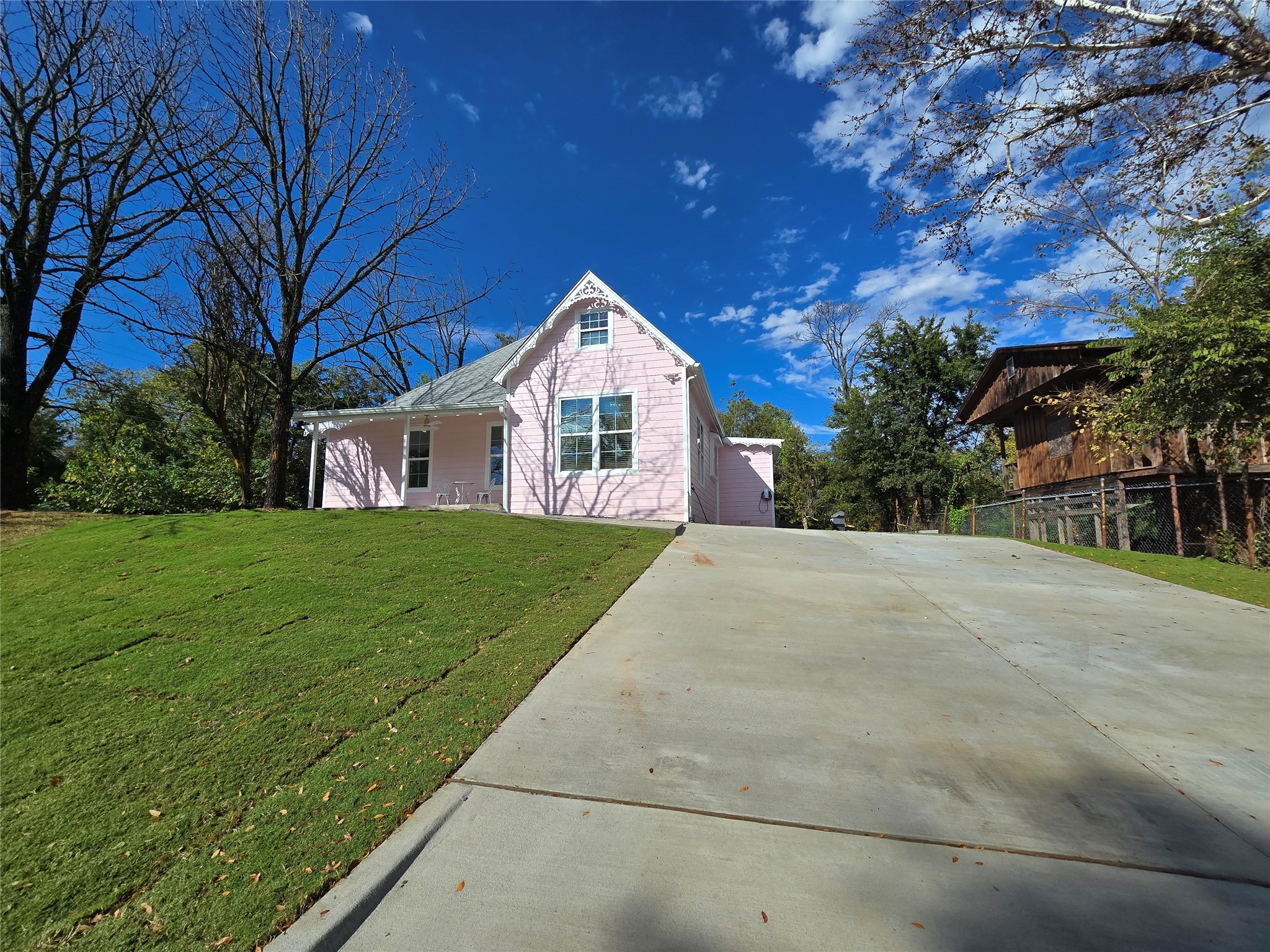 401 E Chestnut Street Denison TX 75021