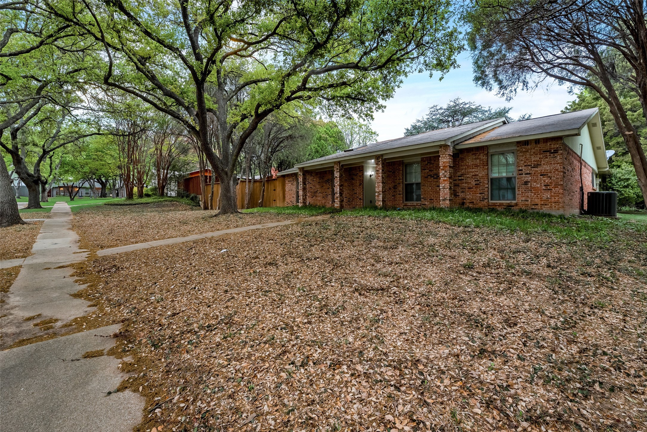 3940 Dalgreen Circle Dallas TX 75214